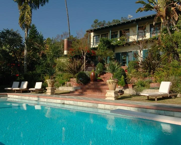 melinda-ritz-farnam-estate-house-back-pool02.jpg
