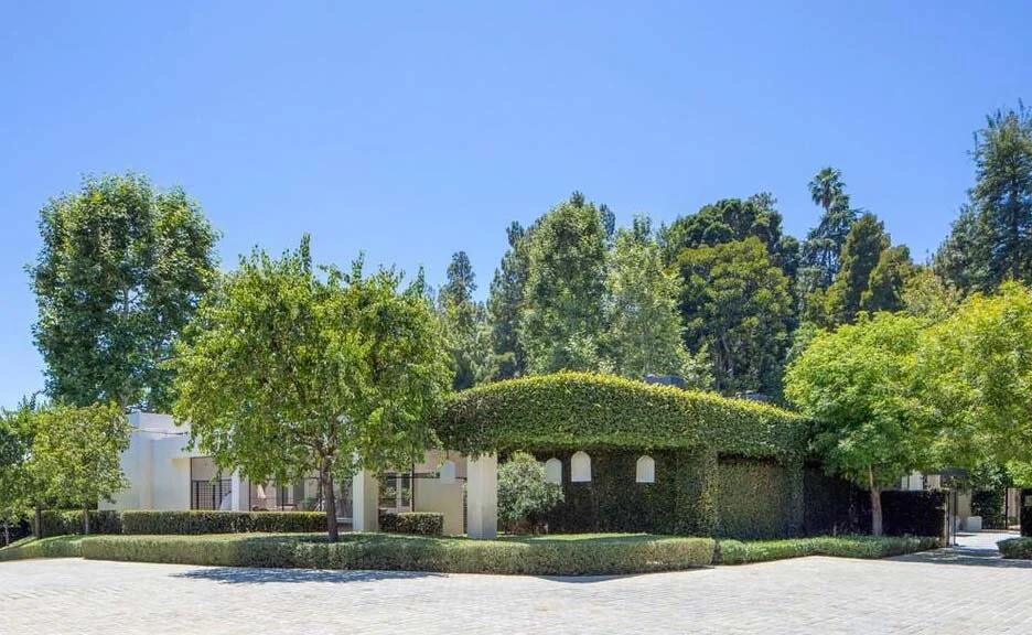 melinda-ritz-beverly-hills-exterior-front-overall.jpg