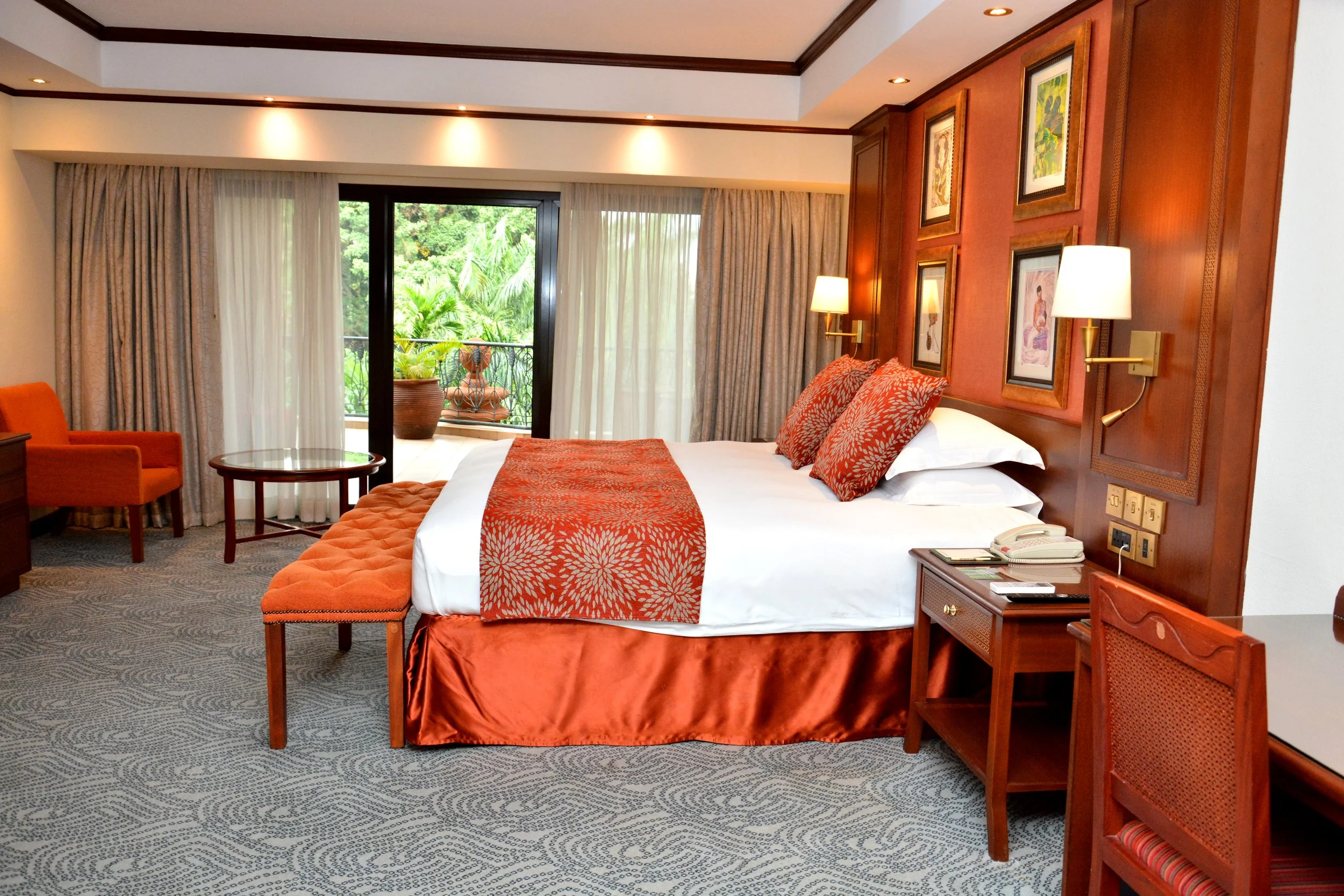 Executive Club Suite 4.JPG