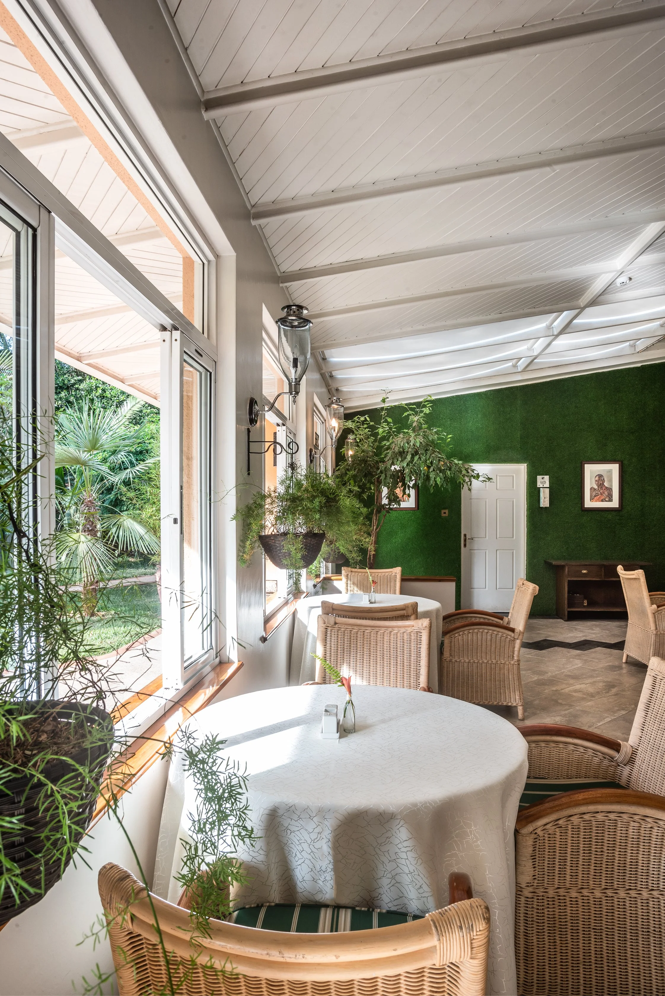 Breakfast Terrace.jpg