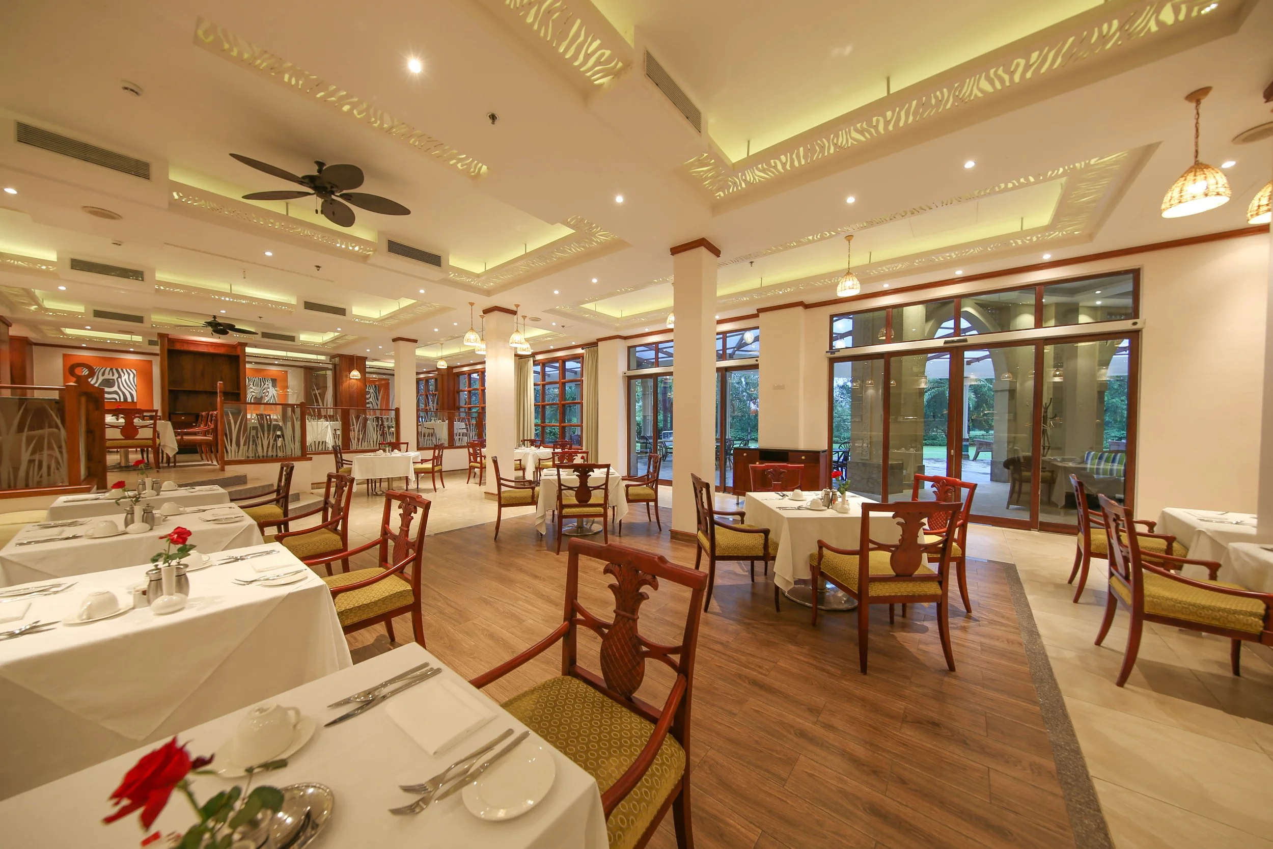 Restaurant - Serengeti.jpg