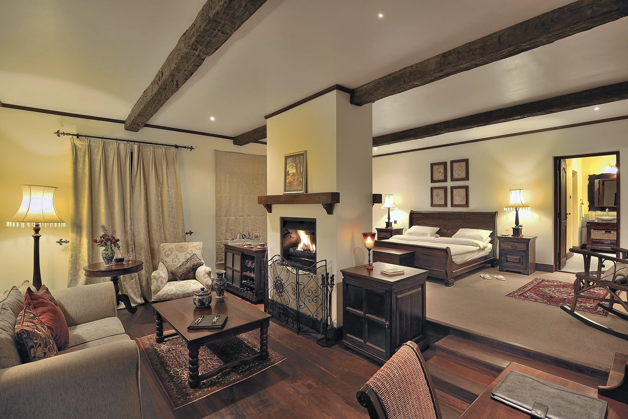 TheManor - Cottage Suite Bedroom.jpg