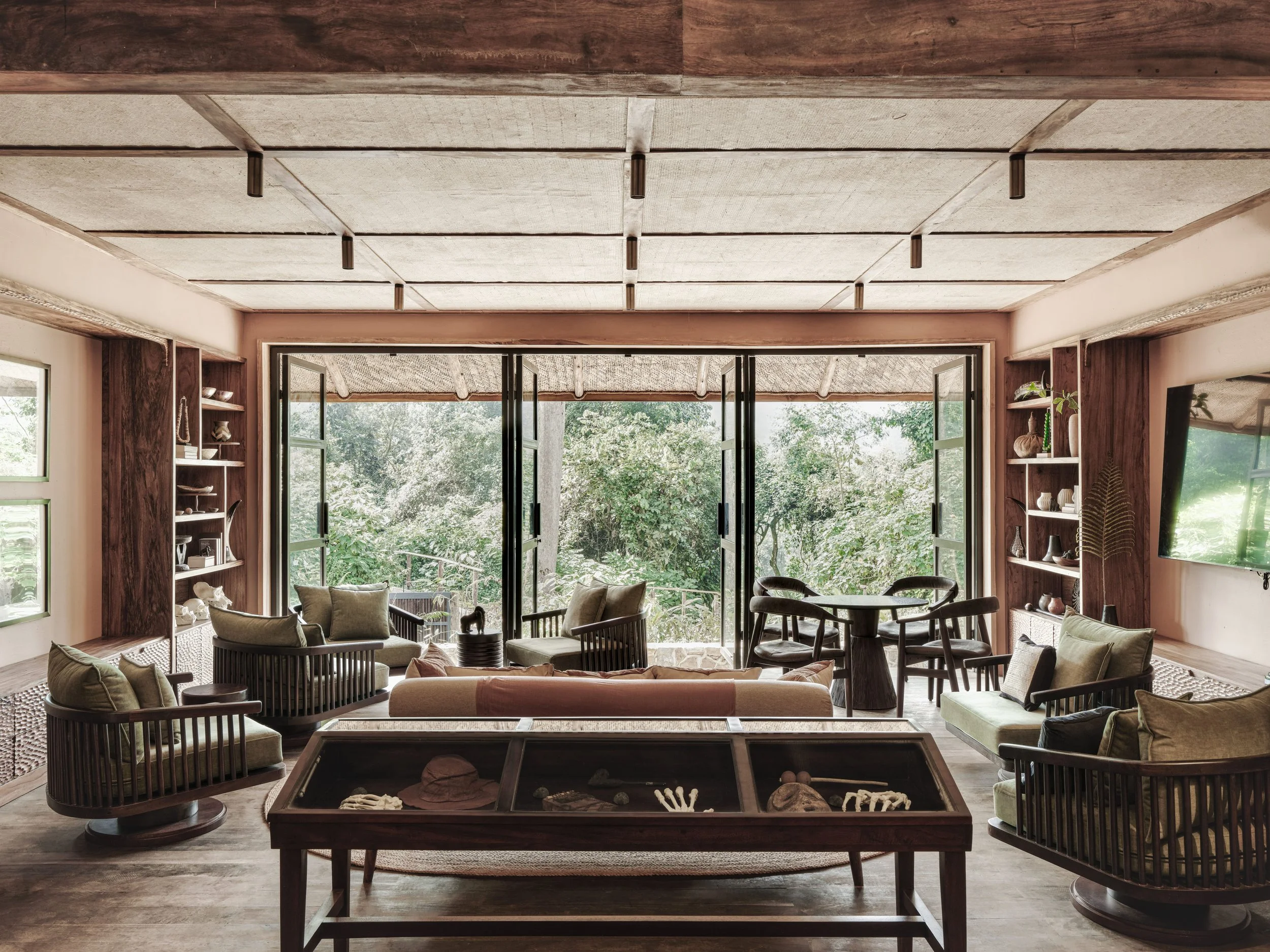 250621_GFL_Explorers Lounge_0026 copy.jpg