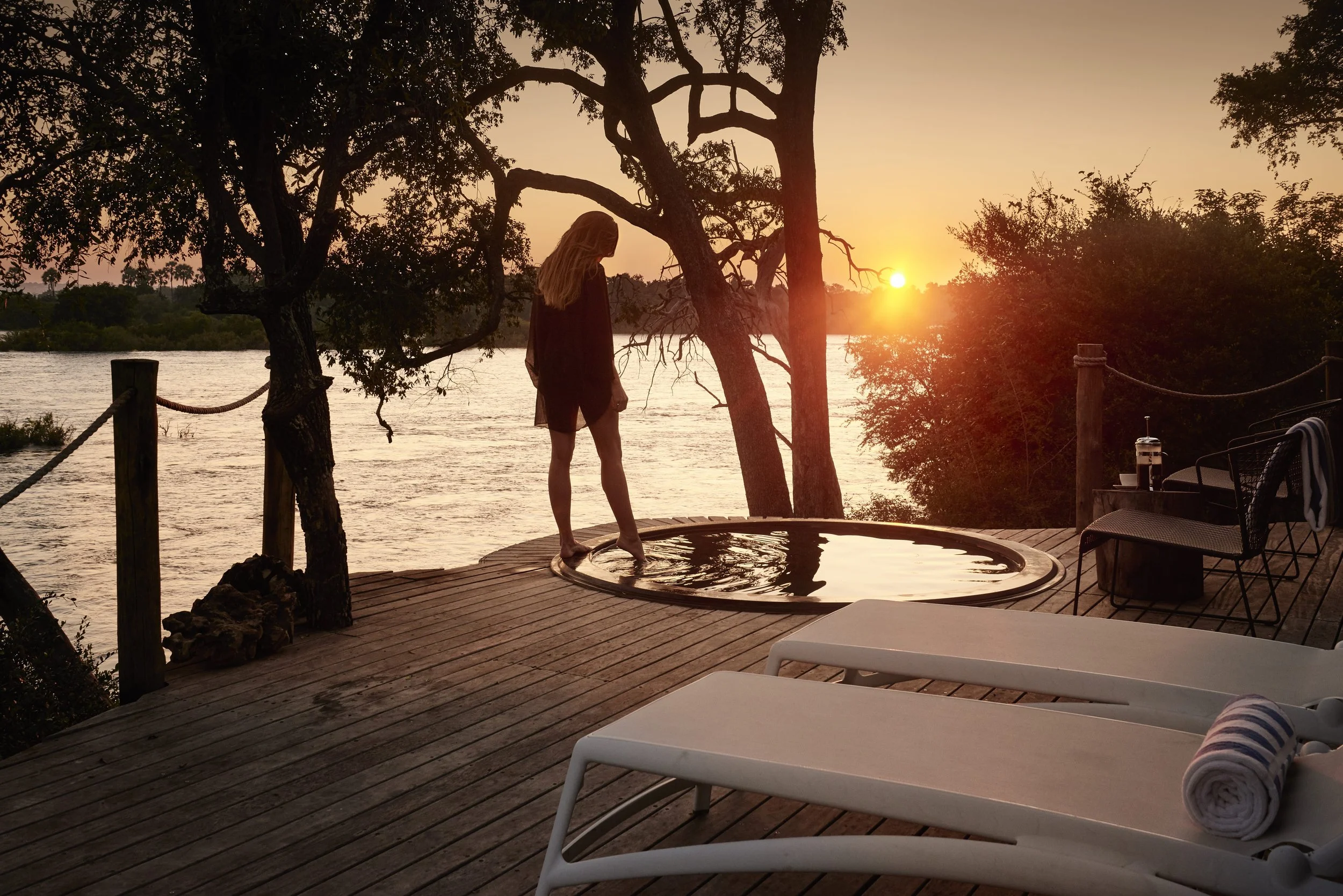 VFRL_Luxury Tented Suite_plunge pool_LS.jpg