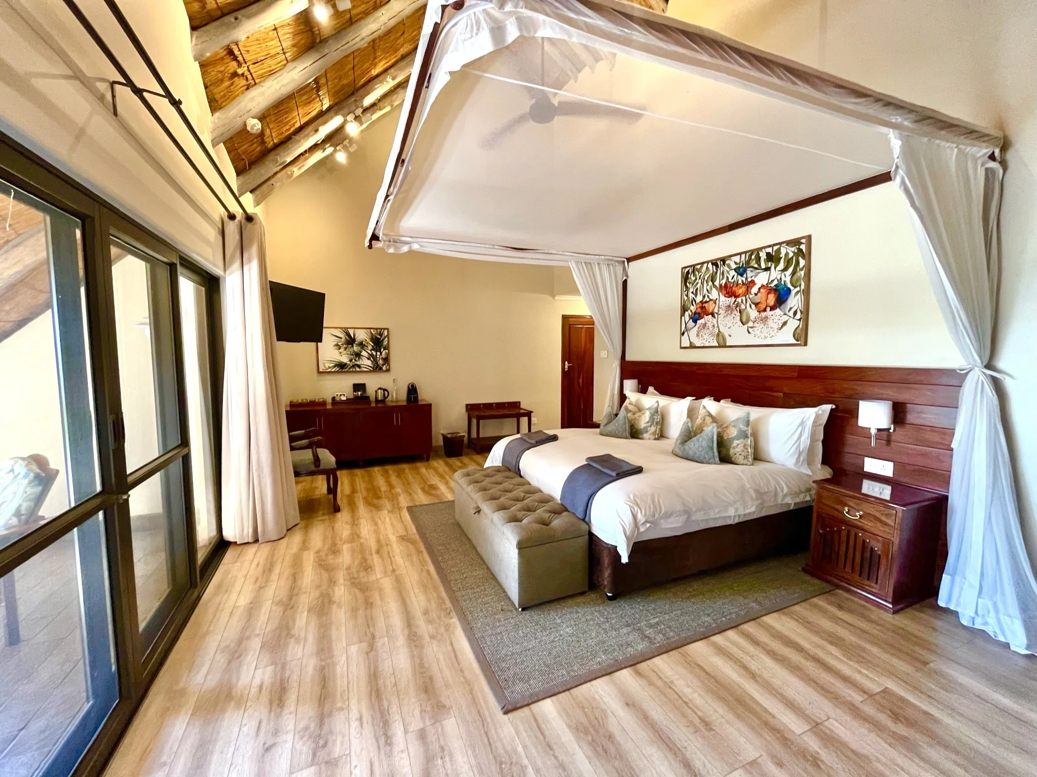 Classic Suite 3 - ILH.jpg