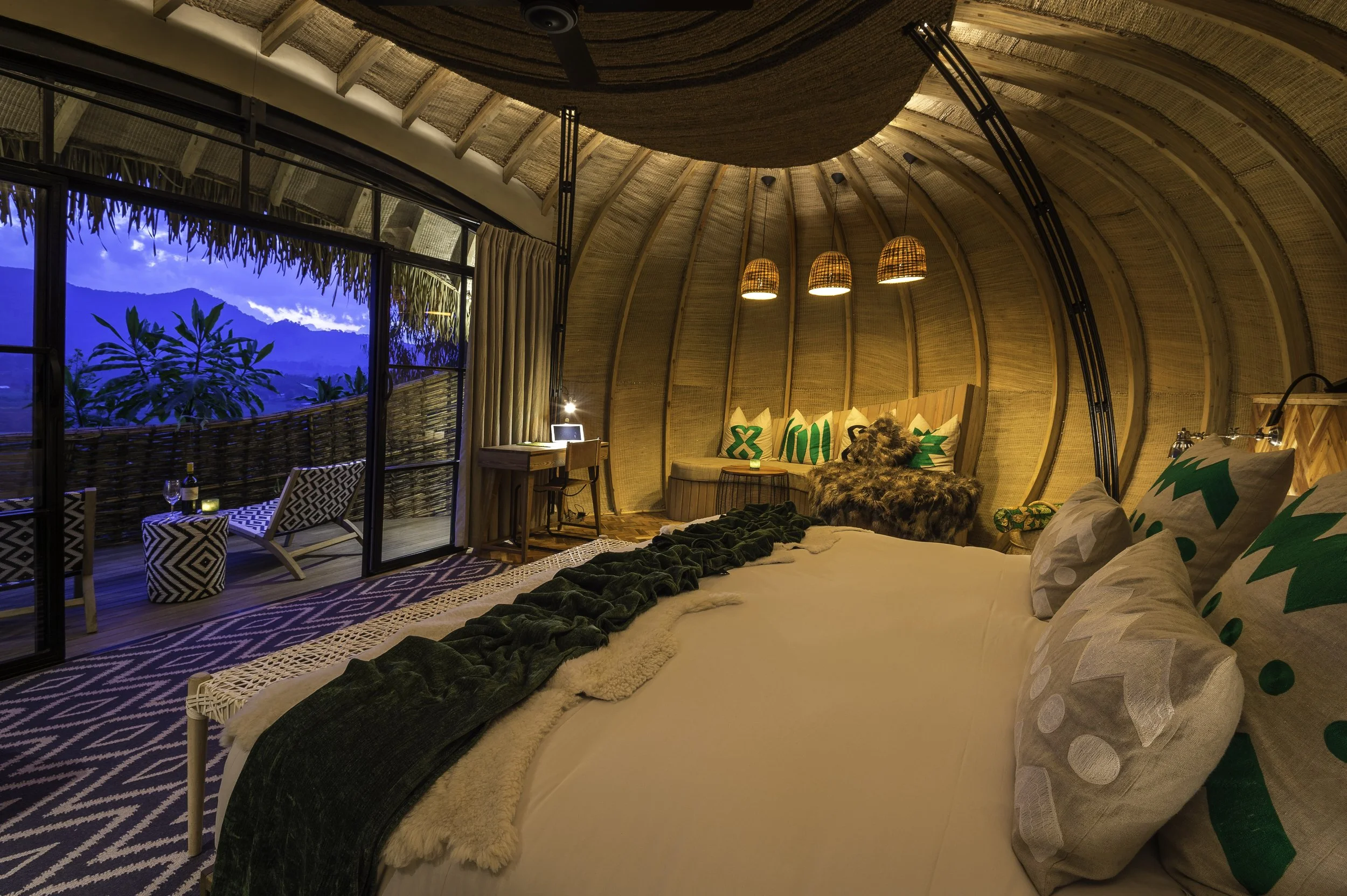 Bisate lodge bedroom.jpg