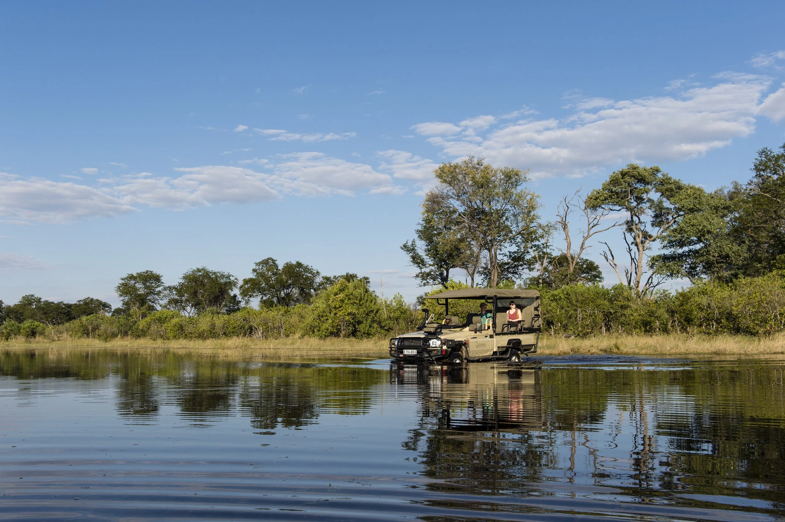 off-road-game-drive-Sable-Alley-Okavango-Delta-Botswana-Safaris (28).jpg