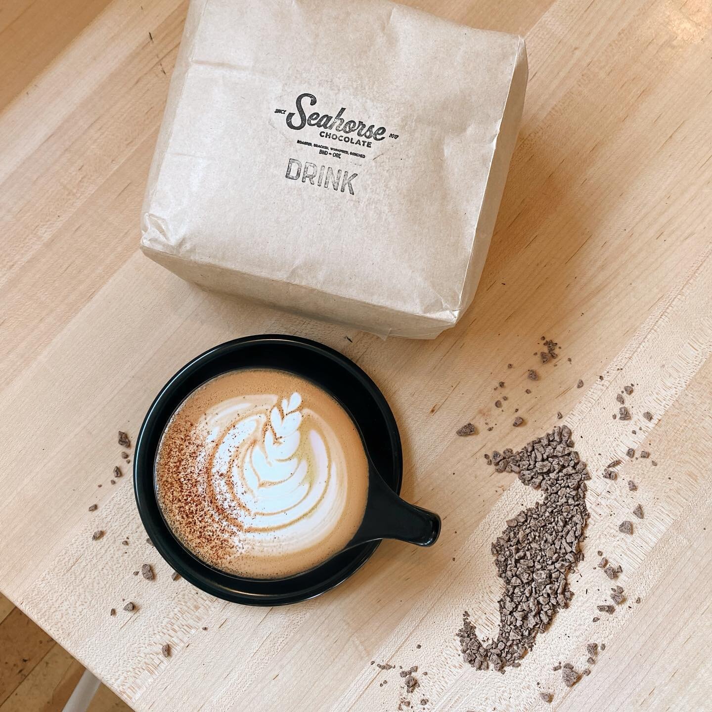 Locally sourced from @seahorse.chocolate 🤩 Their process ensures the highest of quality chocolate from cocoa bean to cocoa nibs. Their chocolate is made in Bend, delivered right to us, melted, and put right into your mochas! FRESH as heck. We are so