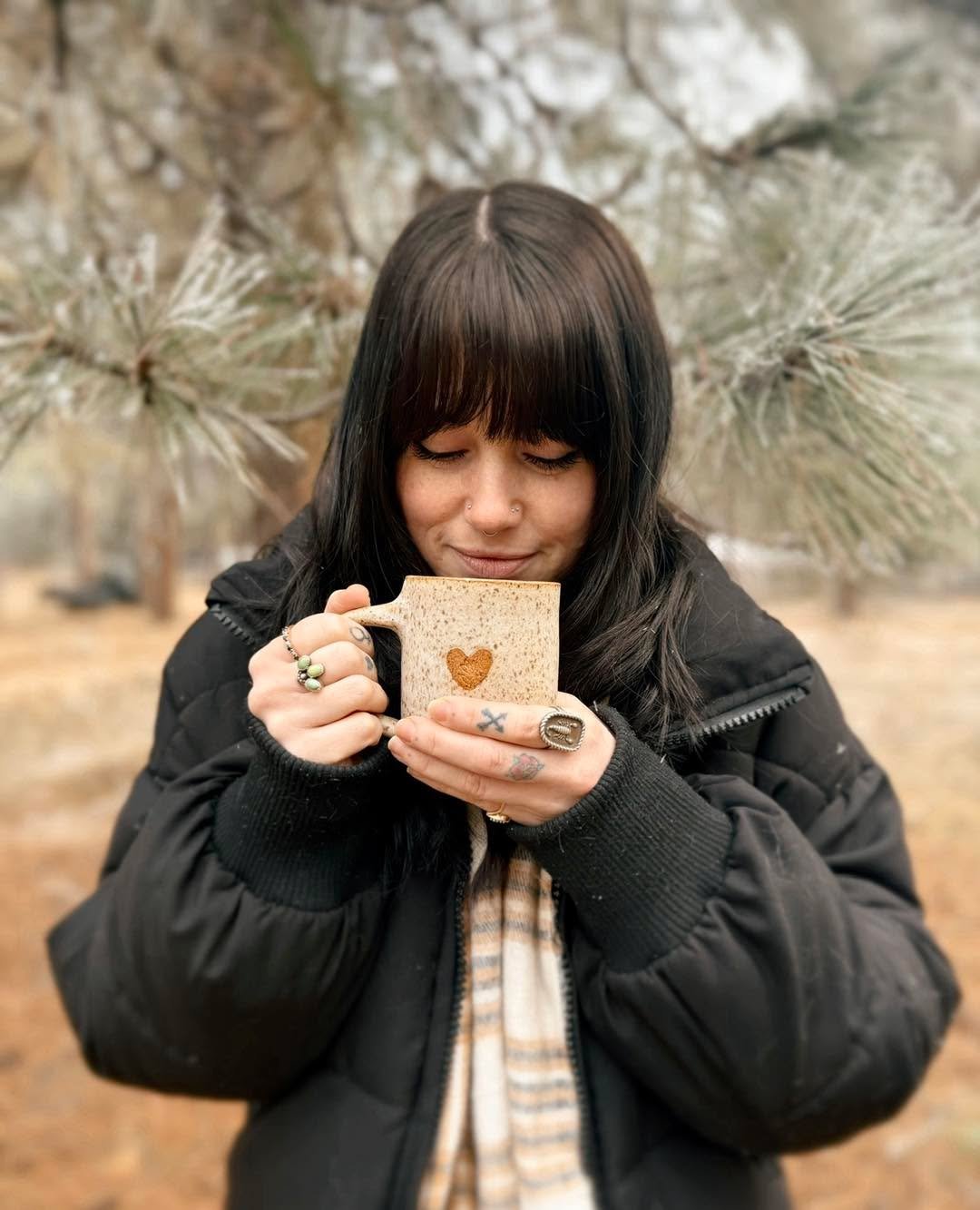 Wanderlust and a hot mug of coffee keep the winters adventurous! ☕️❄️📣

#coffee #coffeeculture #local #smallbusiness #locallyroasted #locallyroastedcoffee #coffeeroaster #bend #bendoregon #oregon #pnw #supportsmallbusiness #supportlocalbusiness #sho