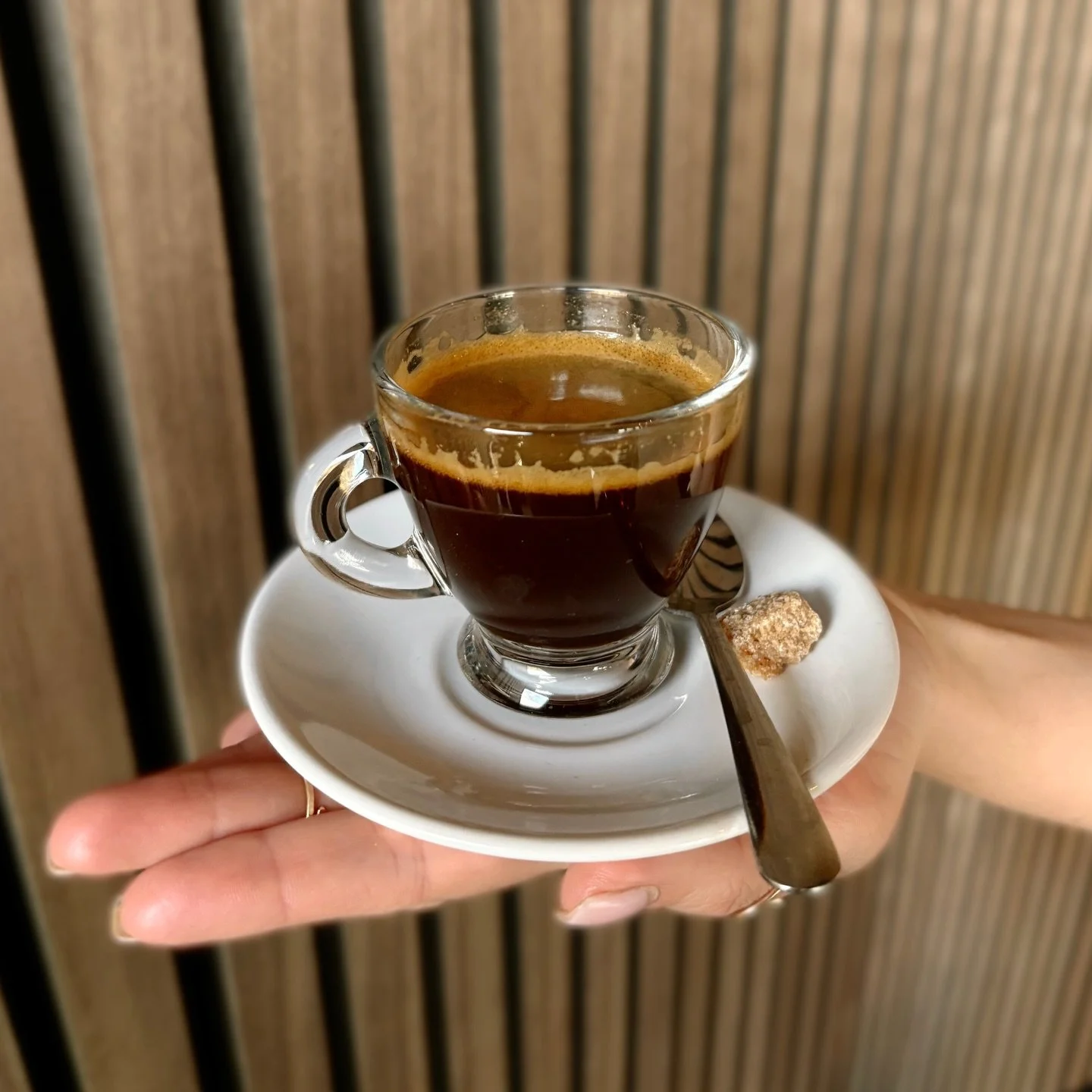 A fresh shot of Rallycap to keep your Sunday going smooth 😌☕️

#coffee #coffeeculture #local #smallbusiness #locallyroasted locallyroastedcoffee coffeeroaster bend bendoregon oregon pnw supportsmallbusiness supportlocalbusiness shoplocal coffeecommu