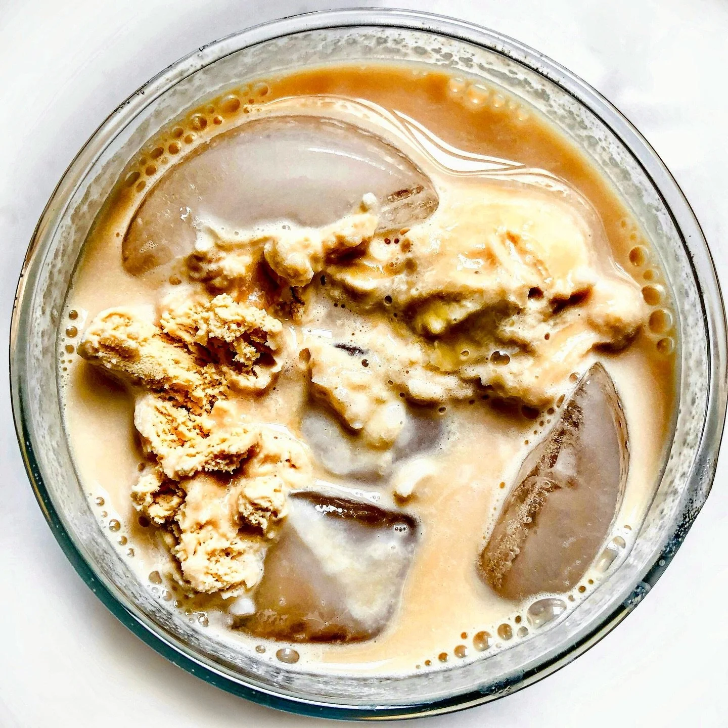 Dark Horse espresso, cream, and a perfect scoop of French vanilla ice cream 
The perfect way to end a Wednesday 🤤☕️ 

#coffee #coffeeculture #local #smallbusiness #locallyroasted locallyroastedcoffee coffeeroaster bend bendoregon oregon pnw supports