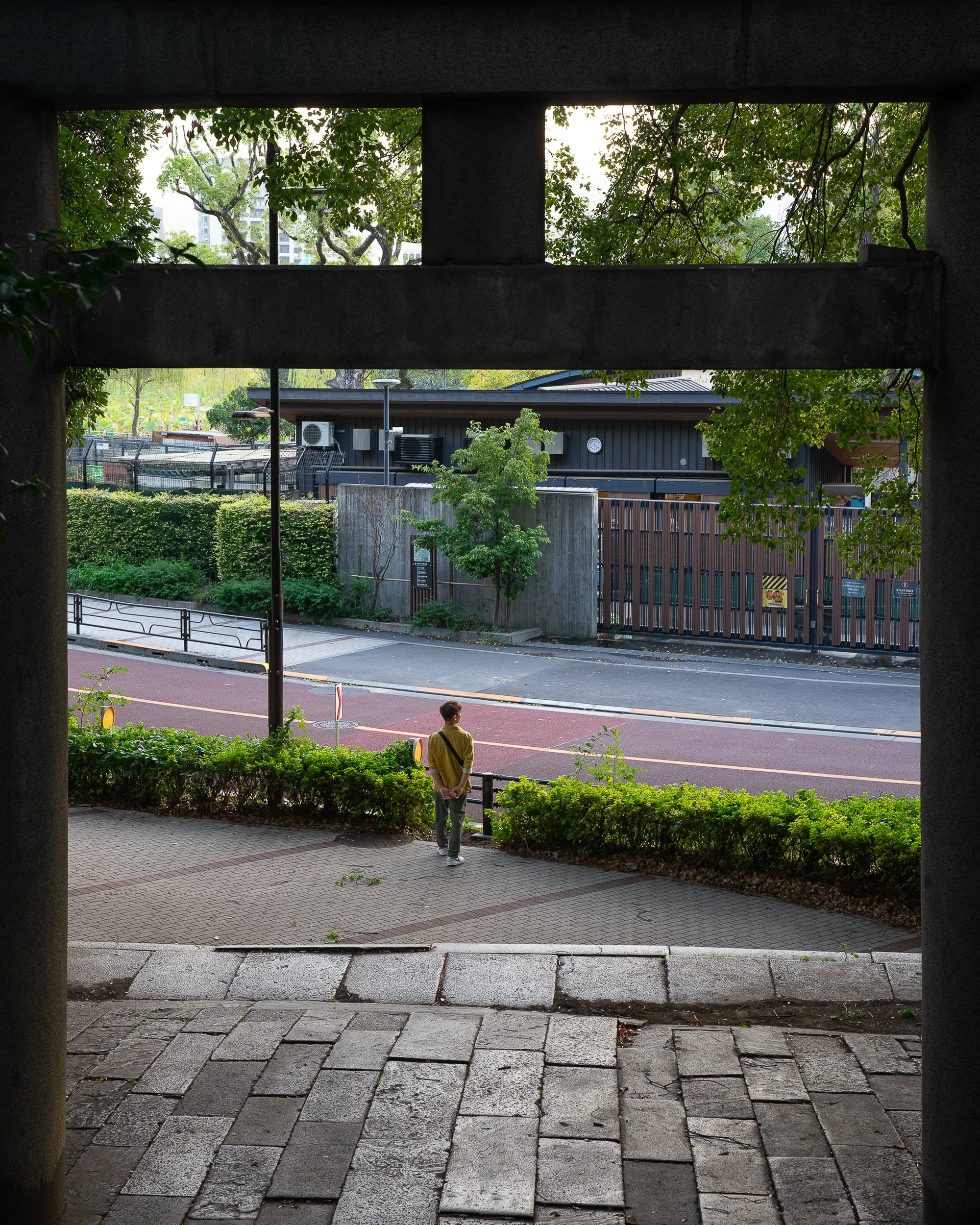 ueno-peron-gate.jpg