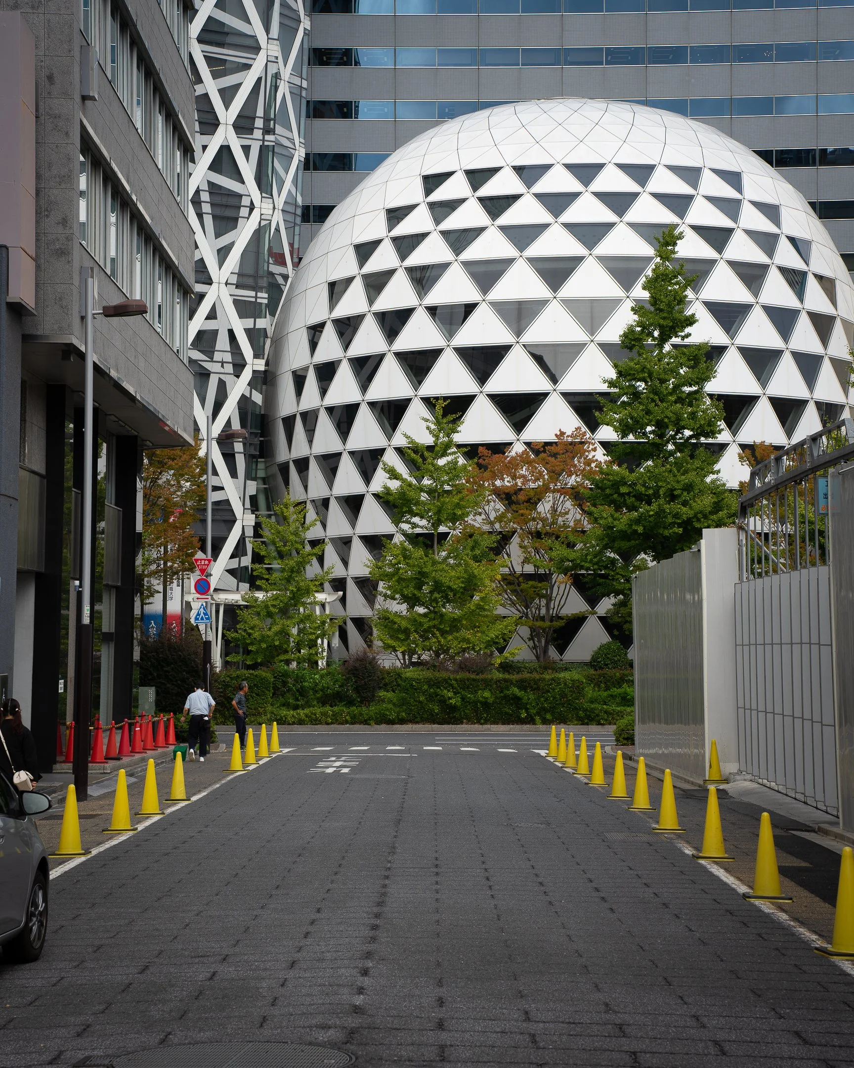 shinjuku-dome.jpg