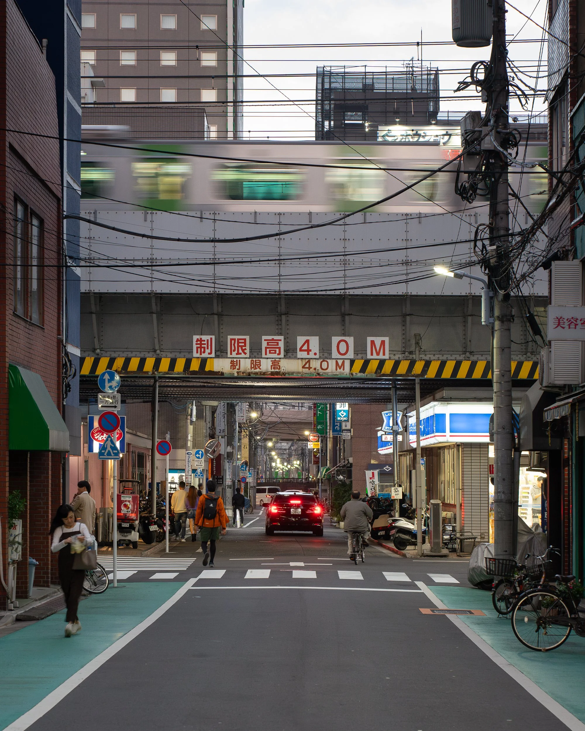 ueno-train.jpg