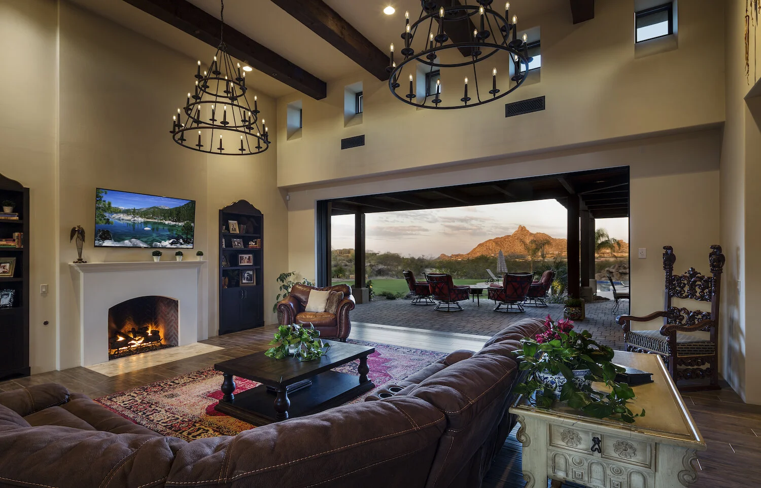 Pinnacle Peak Ranch_living room.jpg