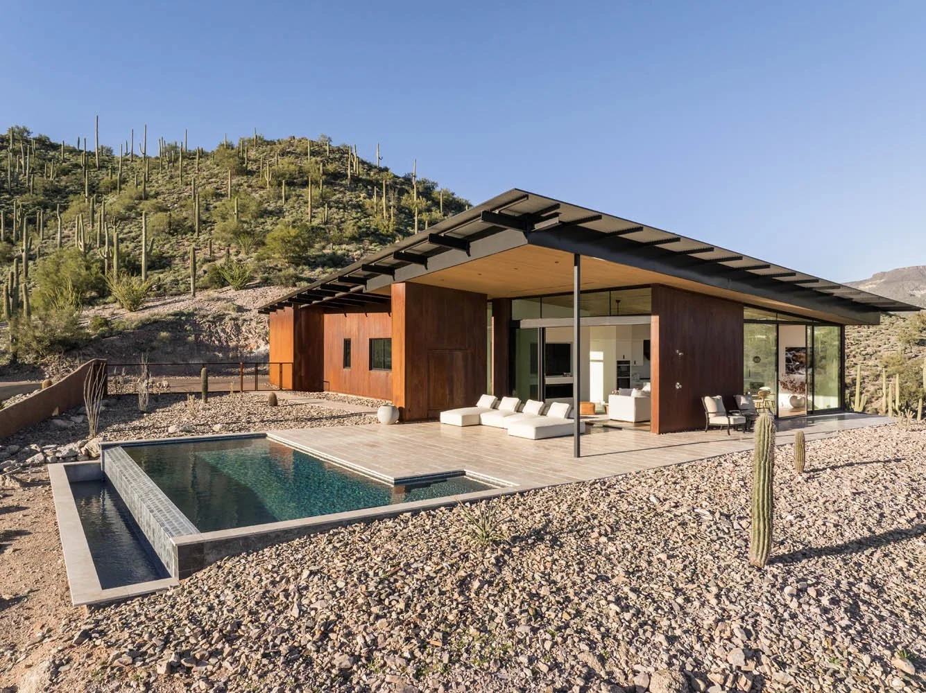 Modern Hillside Retreat Full Circle Customs  (14).jpg