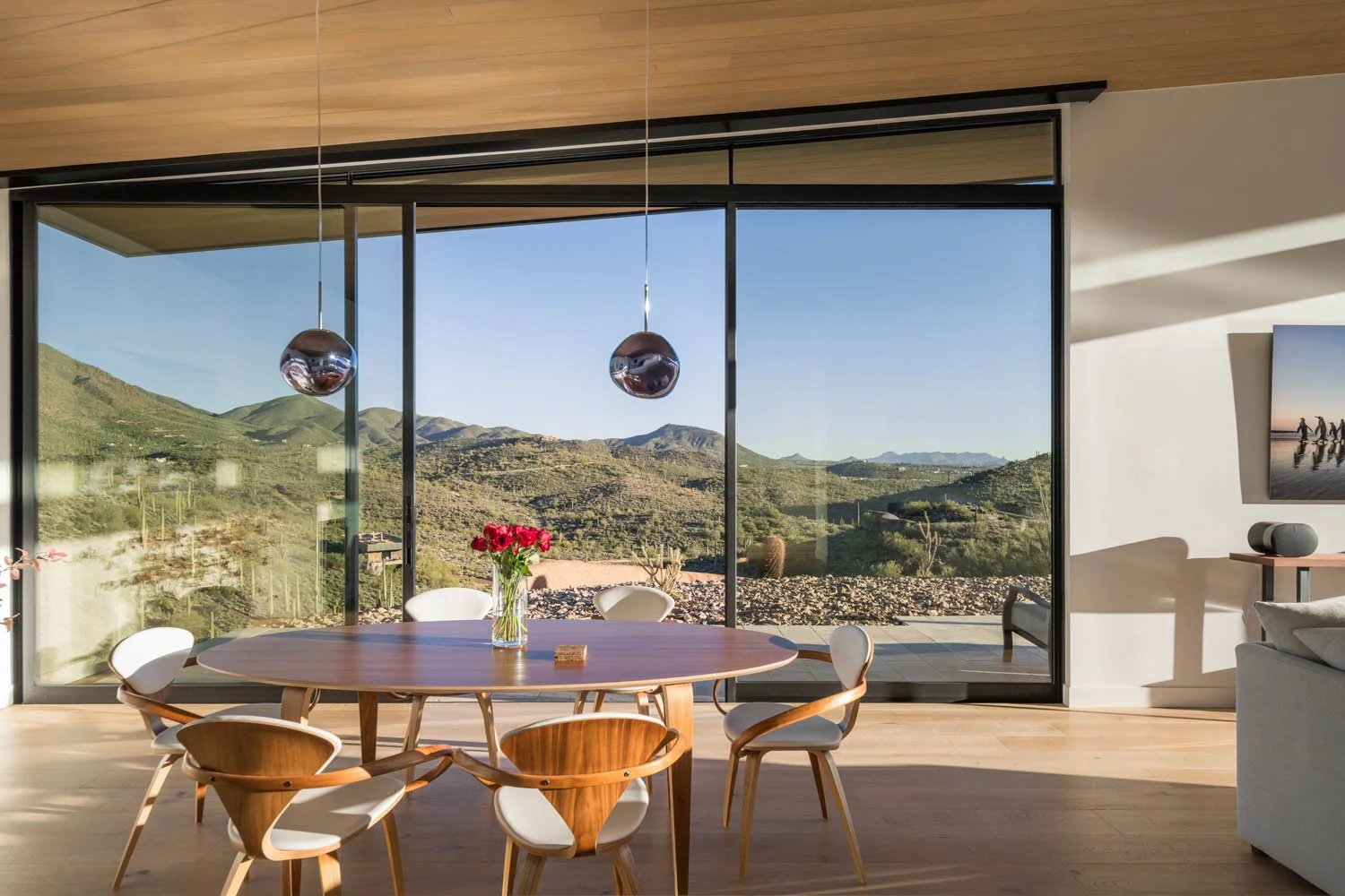 Modern Hillside Retreat Full Circle Customs  (15).jpg