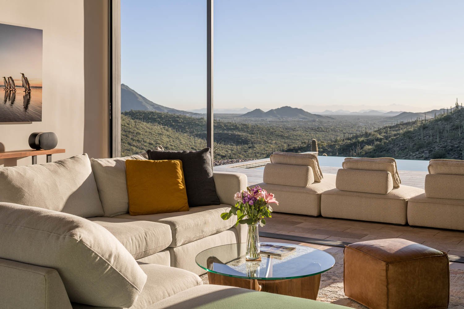 Modern Hillside Retreat Full Circle Customs  (16).jpg