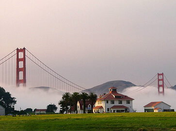 golden gate fog.jpg