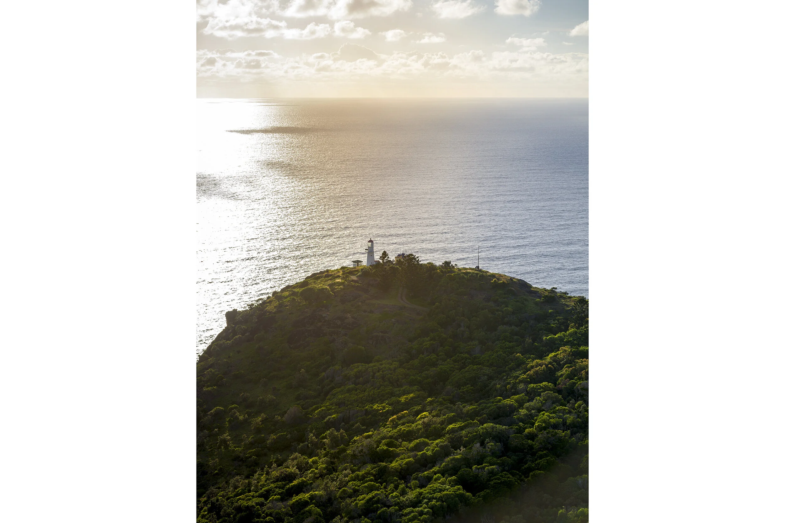 Australia_lighthouse_1.jpg