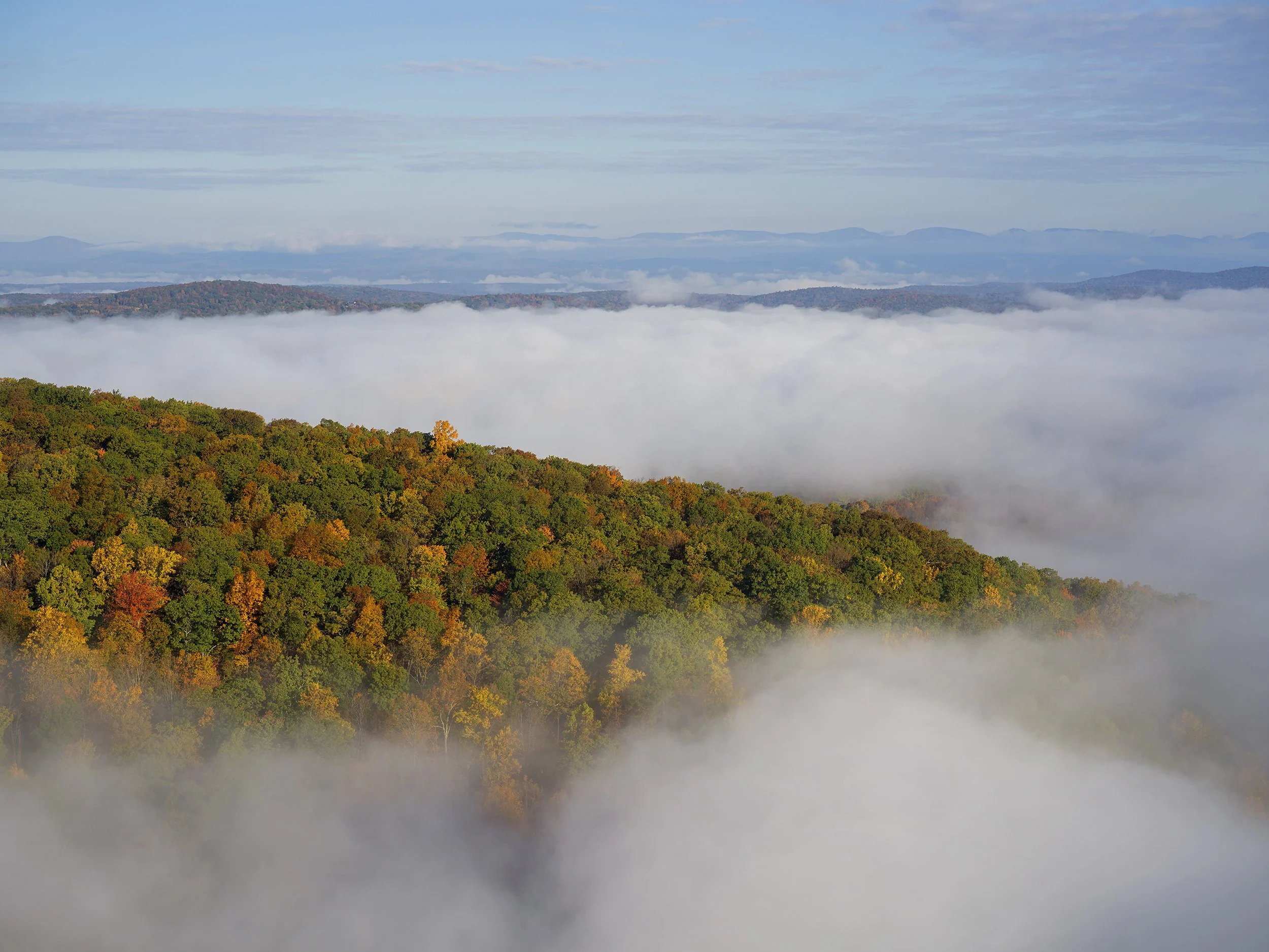 Cayskill_mountains_fog_3.jpg