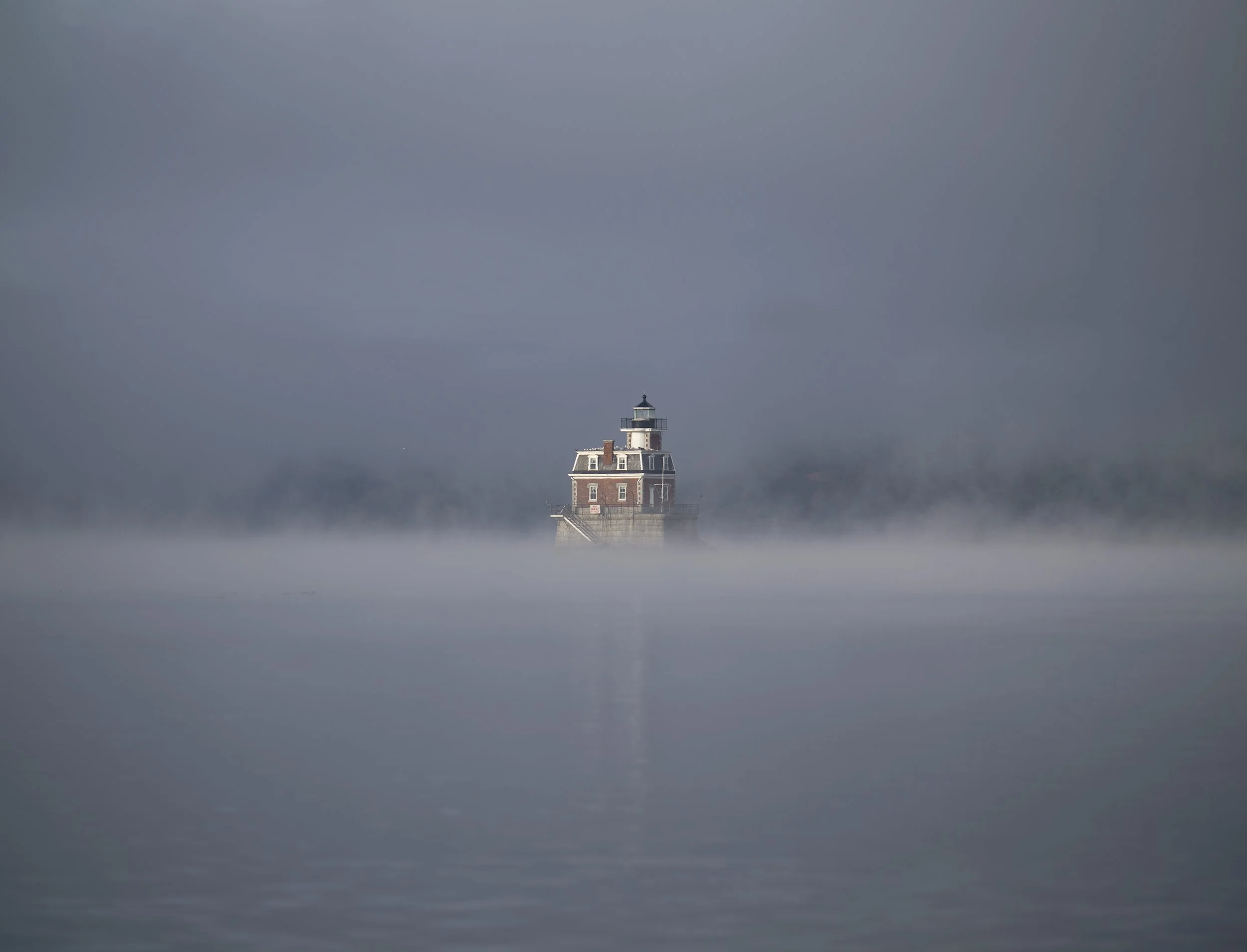 Hudson_lighthouse_1.jpg