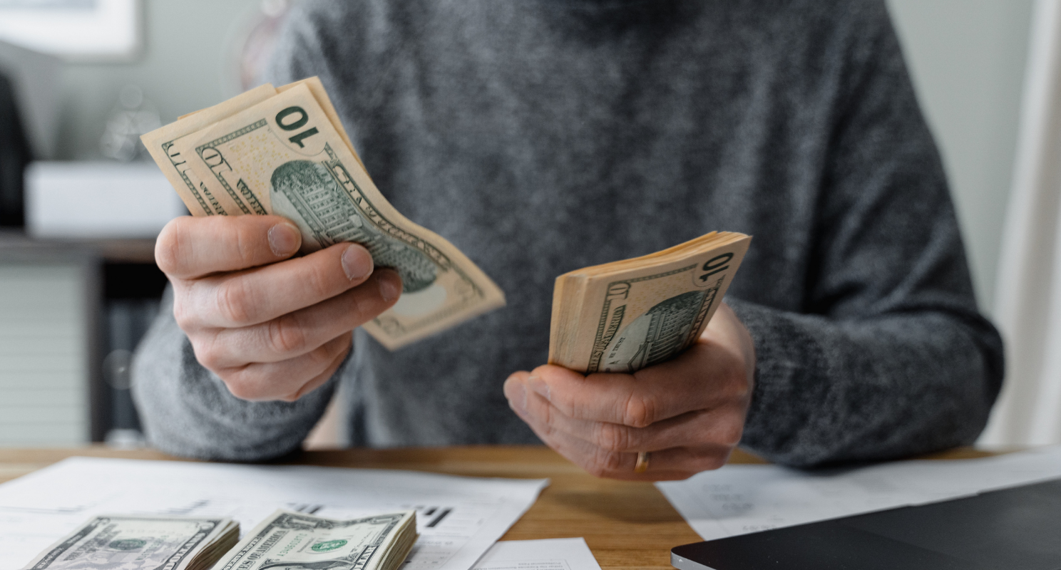 How to Save Money by Hiring a 1099 Contractor Instead of an Employee