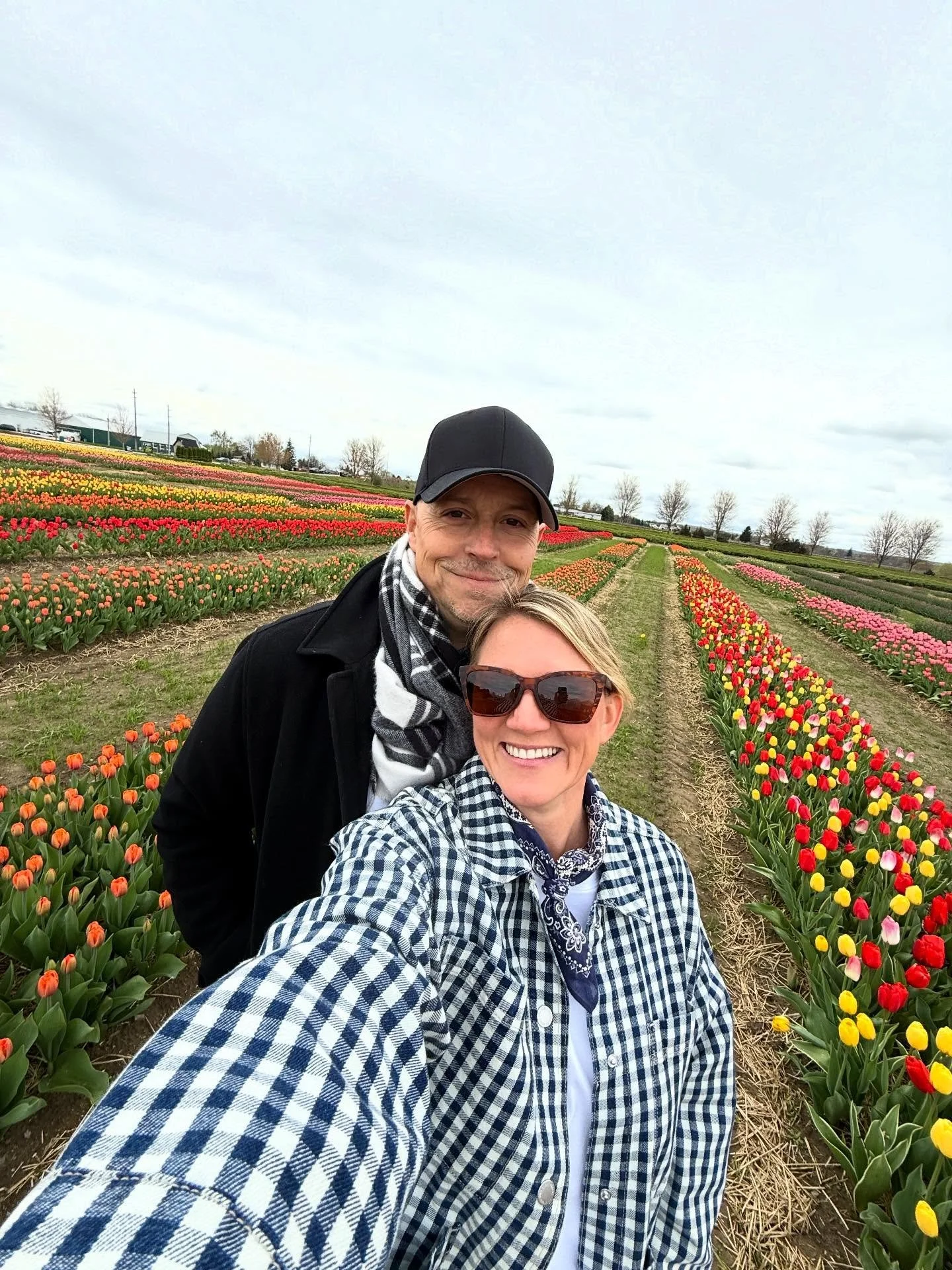 Don&rsquo;t mind me.. I&rsquo;m just trying to romanticize another cold spring day in the WNY area 🌷 

@roadsideflowermarket is a stunning property and only about 45 mins from Buffalo. If you go on a weekday, you&rsquo;ll have the whole place basica