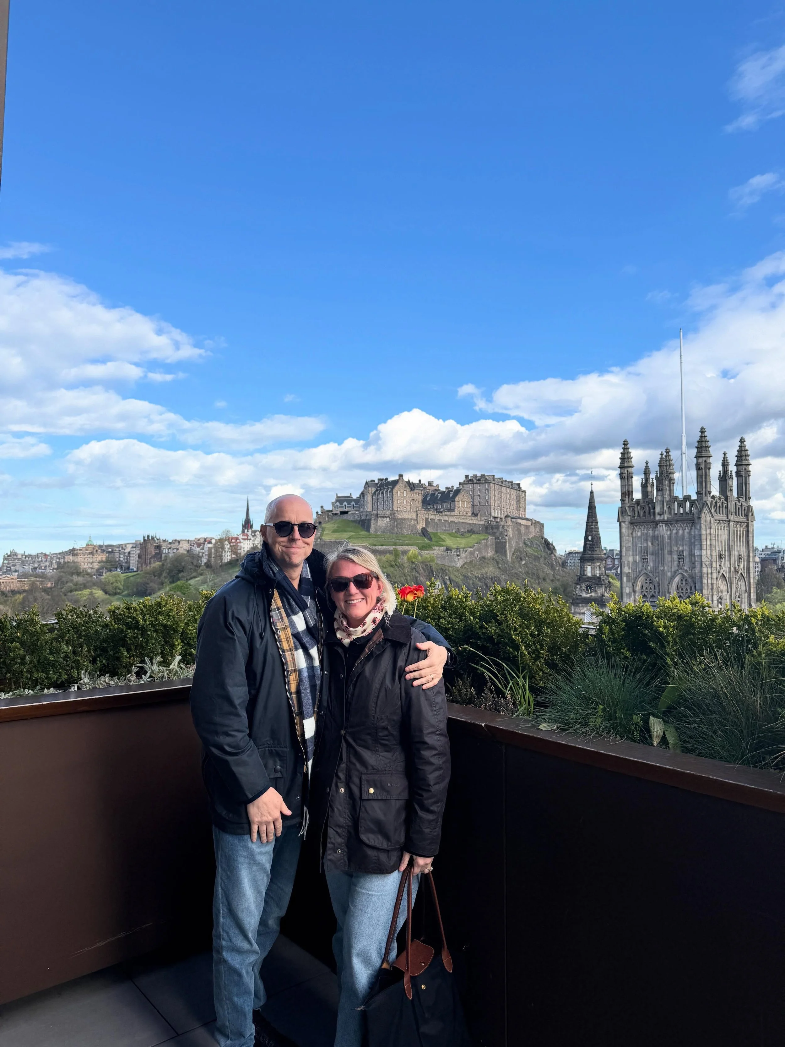 Edinburgh exceeded every expectation I had ❤️ 

We stayed at the @virginhotelsedi and it was the best experience! We loved the vibe and the energy of the hotel and would definitely stay there again. 

We toured the castle, went to Vennel Viewpoint, d
