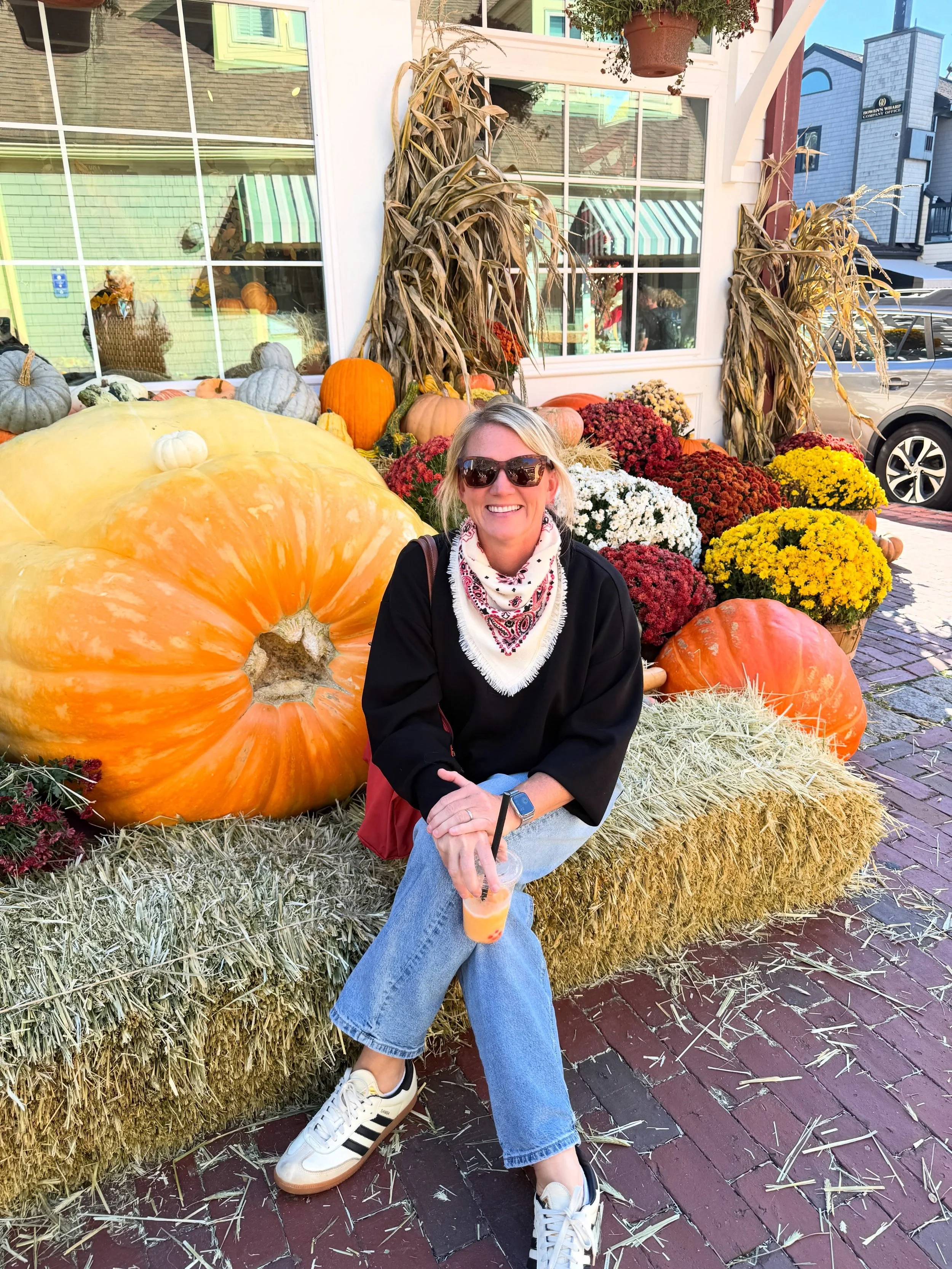First full day of the cruise brought us to Newport, Rhode Island! My dad wasn&rsquo;t feeling up to joining me ashore so it was a day of solo exploring. Even went to both @thenitrobar_ locations 😂
Turned out to be a beautiful day! 
Shout to the nice