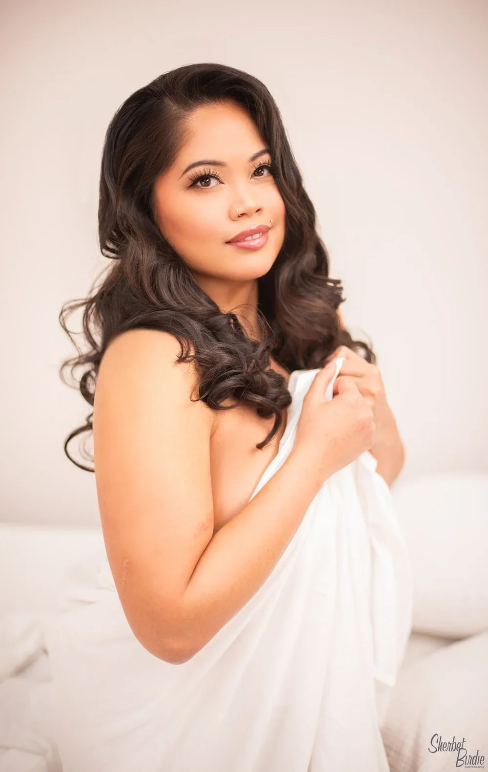 sherbet-birdie-classic-photoshoot-bedroom-blanc-sydney-10.webp