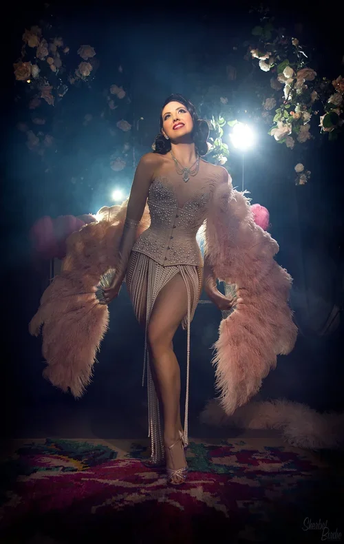 Sherbet-Birdie-Showgirl-Photoshoot-Burlesque-Sydney-Swarovski-Couture-Vintage-FeatherFan-34.webp
