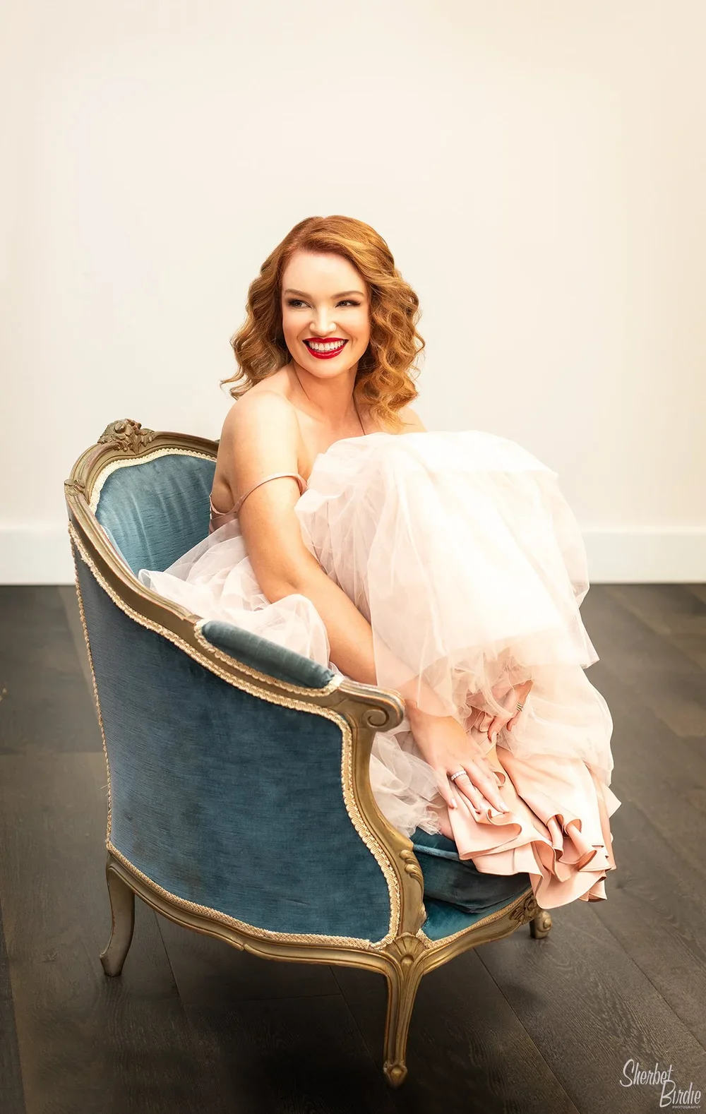 sherbet-birdie-classic-photoshoot-bedroom-blanc-sydney-12.webp