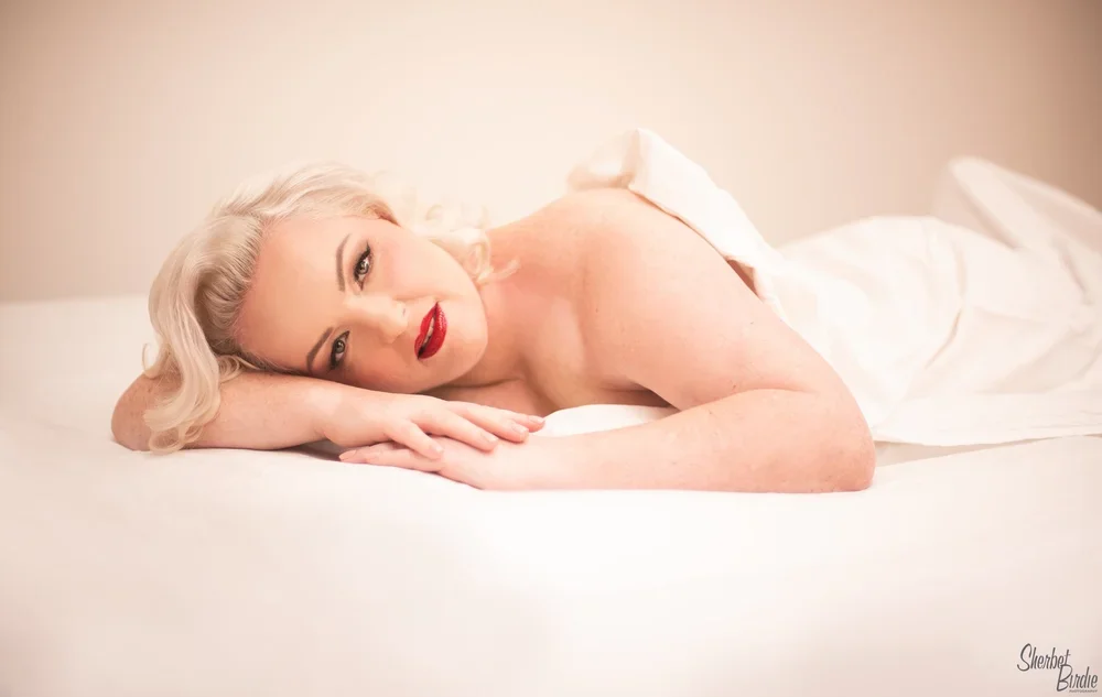 sherbet-birdie-classic-photoshoot-bedroom-blanc-sydney-19.webp