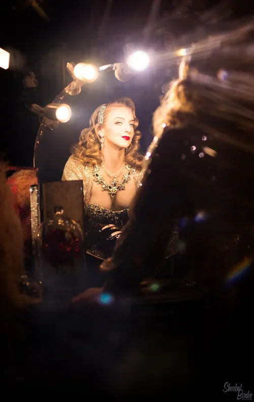 sherbet-birdie-deluxe-photoshoot-burlesque-sydney-7.webp