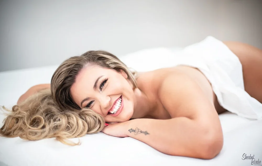 sherbet-birdie-classic-photoshoot-bedroom-blanc-sydney-18.webp