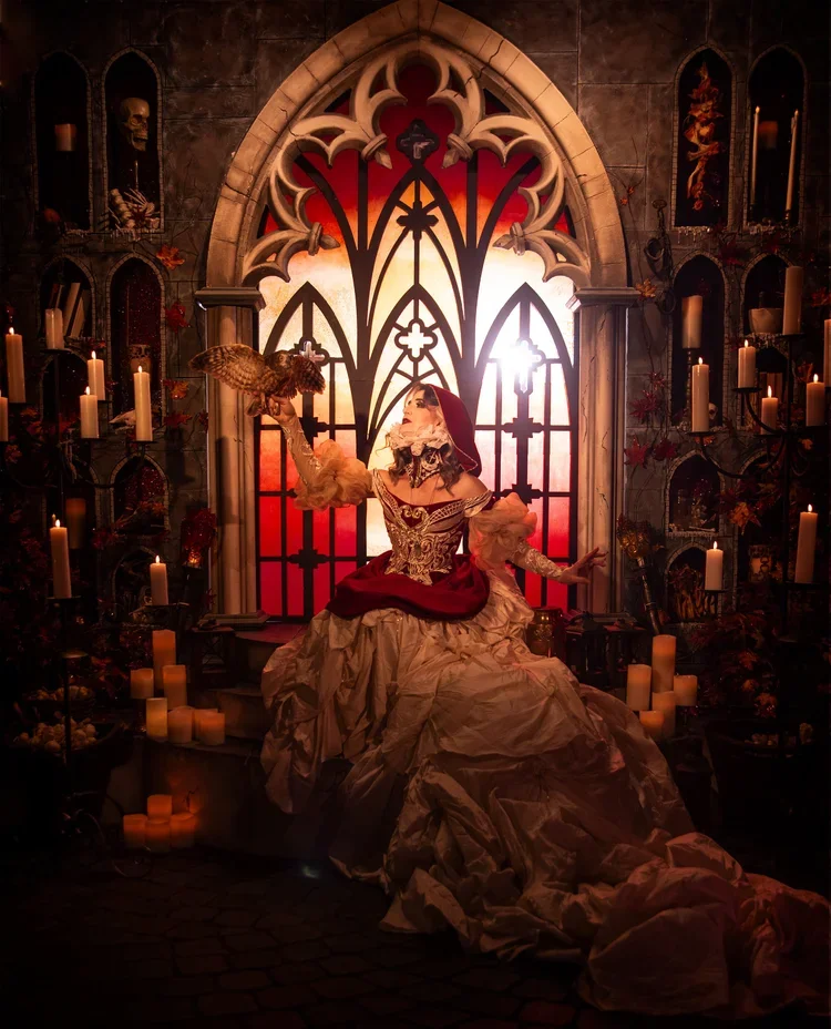 sherbet-birdie-photoshoot-victorian-witchs-vampires-goth-photos-moody-photography-church-sydney-16.webp