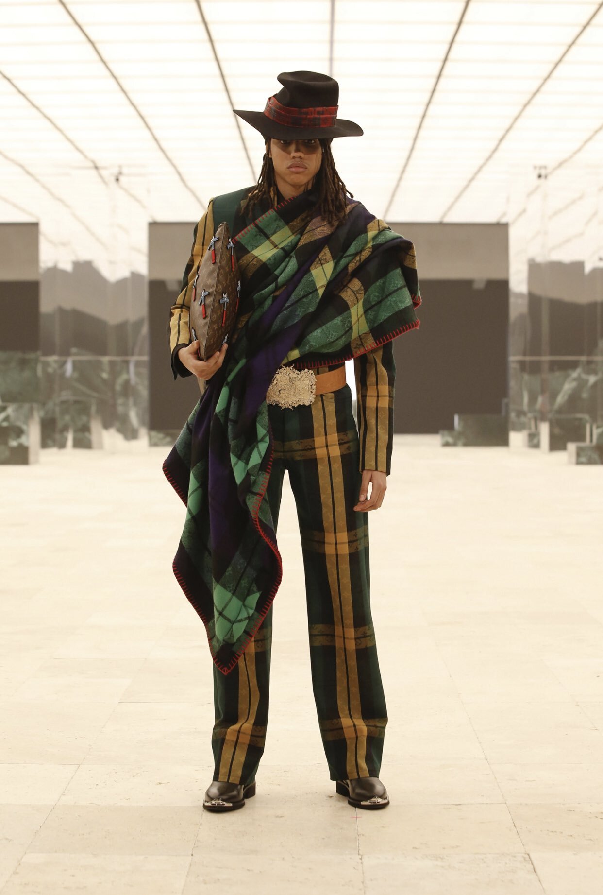 Louis Vuitton Men's Fall-Winter 2021 Fashion Show — Grnwood