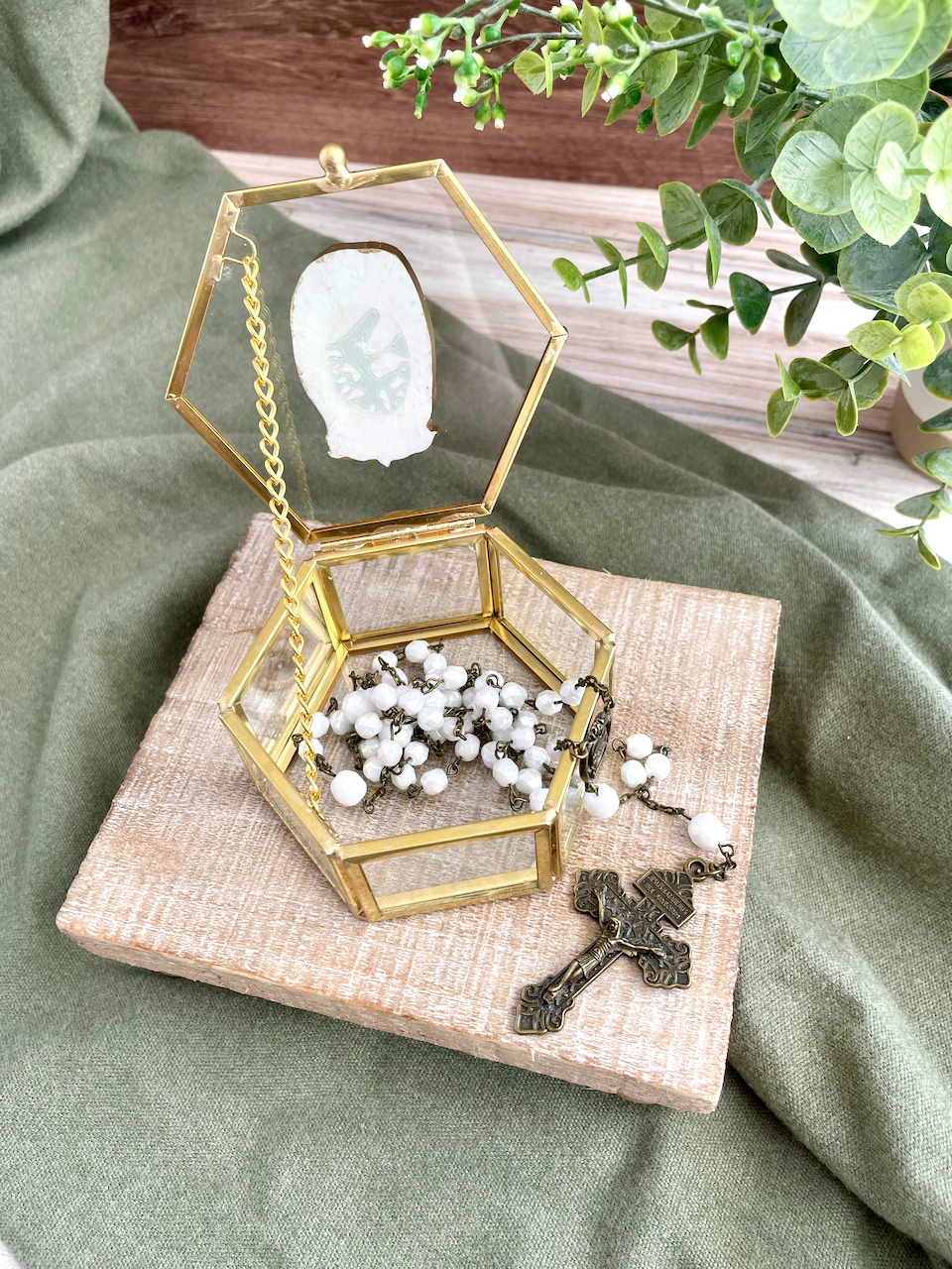 Our Lady of Guadalupe Arras and Jewelry Box - 4.png