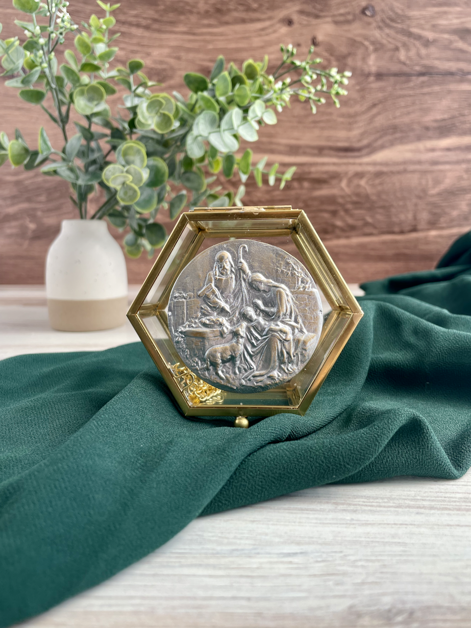 Holy Family Arras and Jewelry Box - 5.png