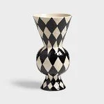 vase rhombic black 1 .jpg