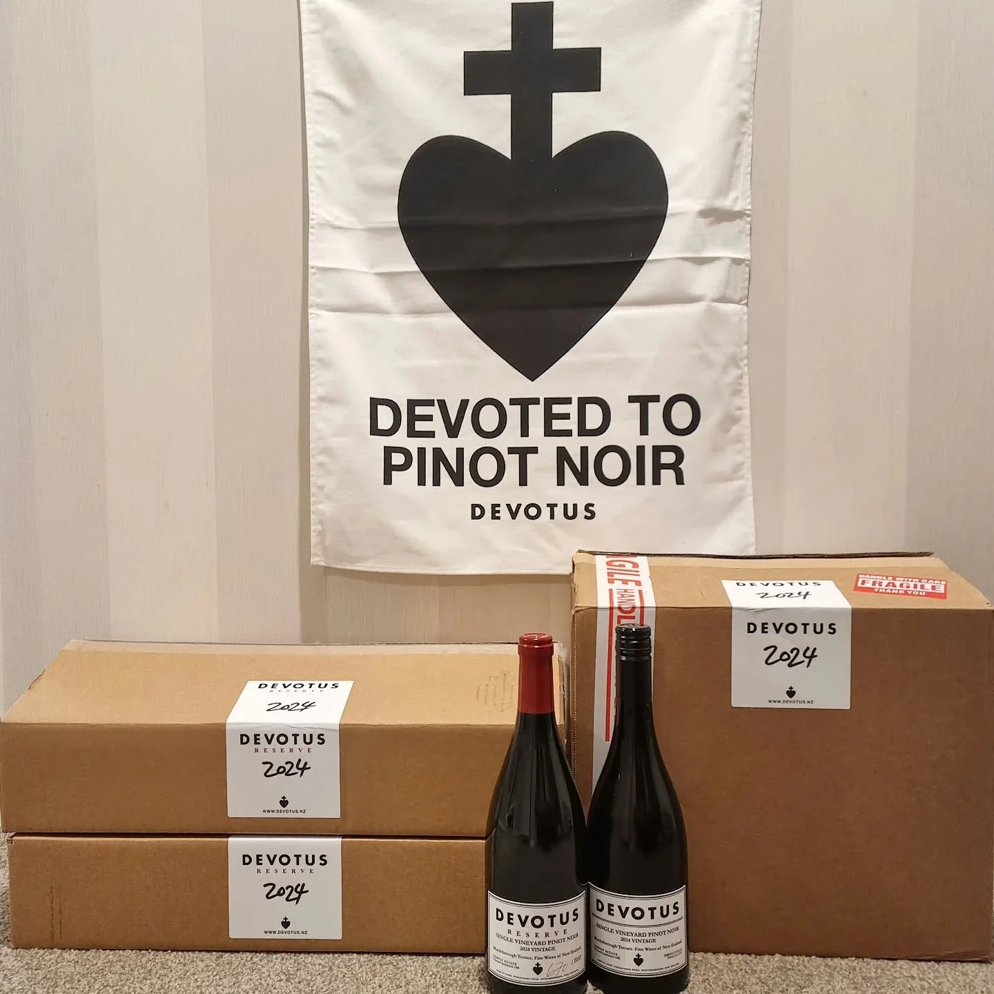 One of our favorite times of the year is receiving the new Devotus wines. 🍷

#devotus #devotuswines #devotuspinotnoir #devotusreserve #pinotnoir #martinboroughpinotnoir #finewine #nzfinewine #nzpinotnoir #lovepinotnoir #lovenzwine