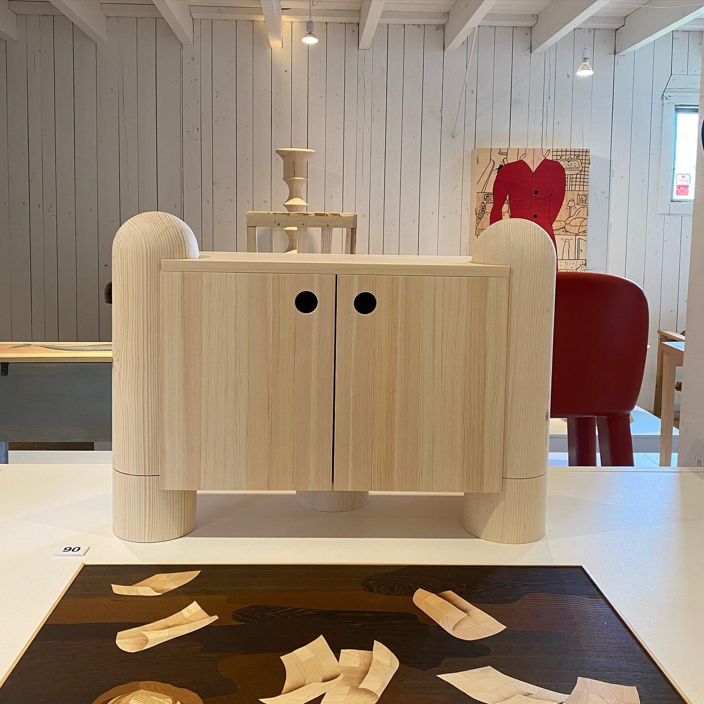 INGEMAR - the process, backwards👉

Starting off with a spruce that bark beetles had a feast on almost four years ago. Ending up with a cabinet, not totally un similar a bark beetle.