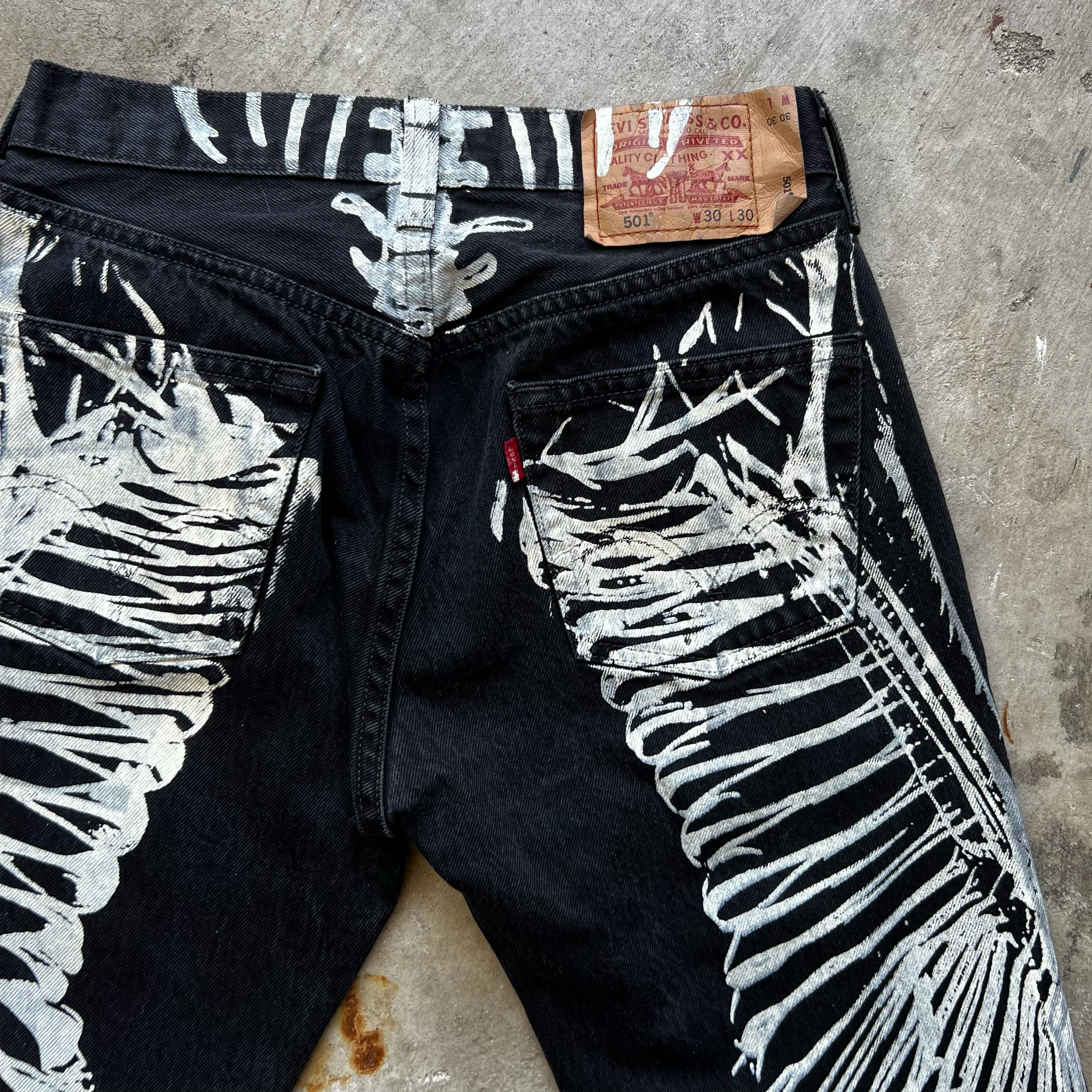 Wingpants2.png