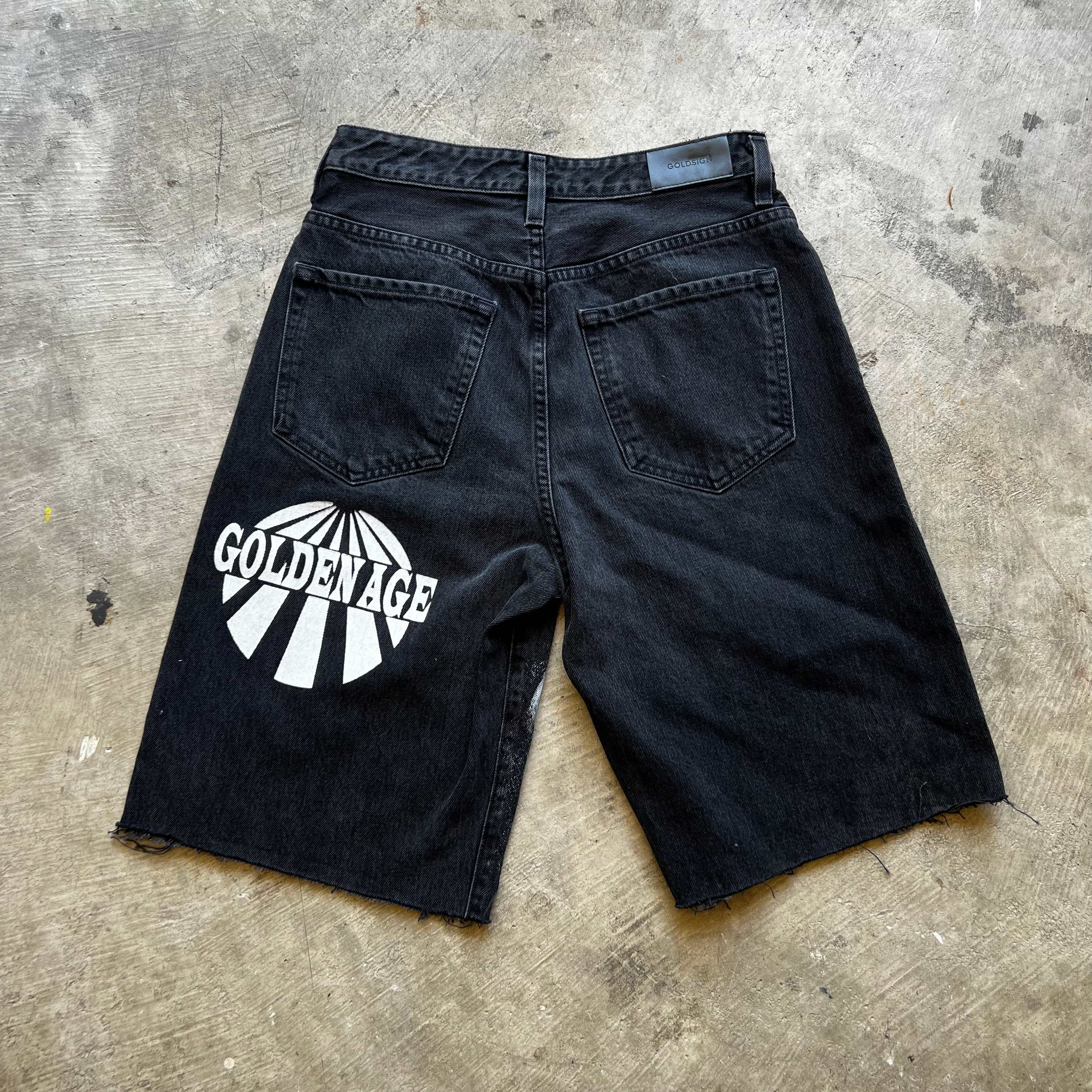 blackshorts2.png