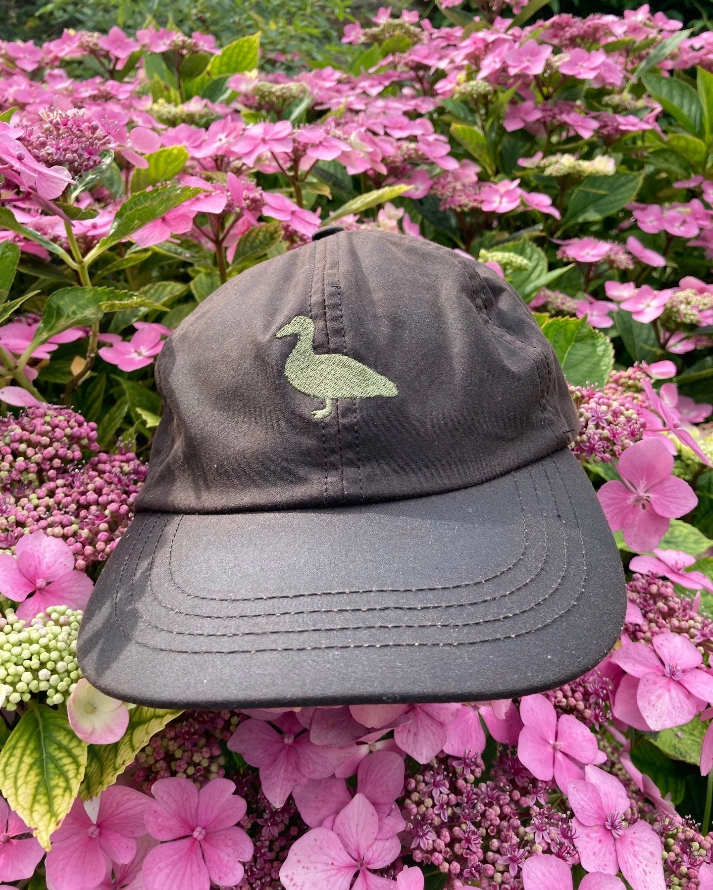 The Waxed Cotton Cap is the one product we reach for a lot in summer. 

Built for hot days, it keeps the sun off your face and holds its own when a summer downpour rolls through. 

A small thing that makes a big difference when the heat is high.

#li
