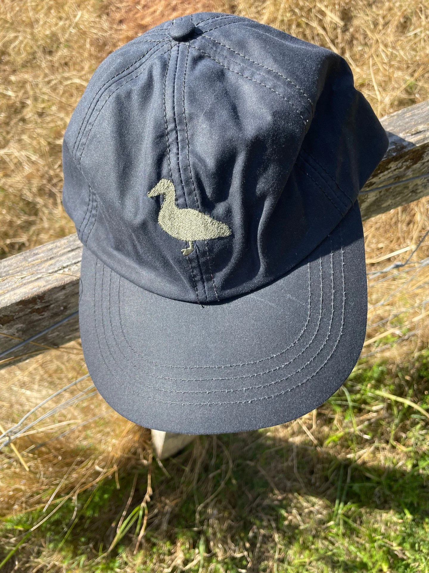 The Waxed Cotton Cap is built for bright, hot days and those sudden summer showers that still catch you out in August. It's the piece that goes on without thinking. Which colour is your favourite - mine's the navy blue which I wear all summer.

#livi