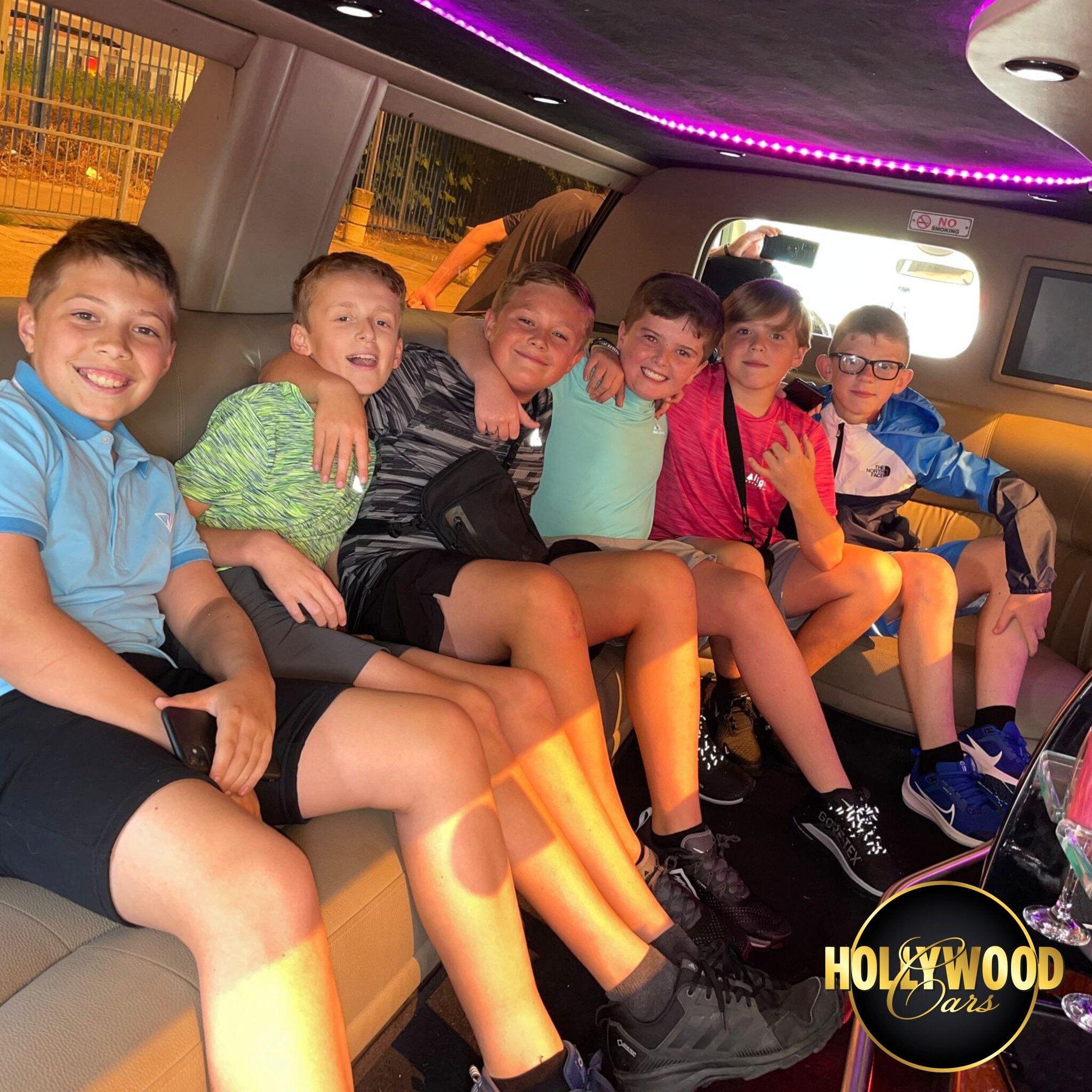 The boys travelling in style in our limousine! ✨✨✨
Why not send us an enquiry now at www.hollywoodcars.co.uk?

#party #partybus #limo #limohire #LuxuryTravel
#liverpool #drinks #partytime #music #love #dj
#wedding #nightlife #photography #instagram #