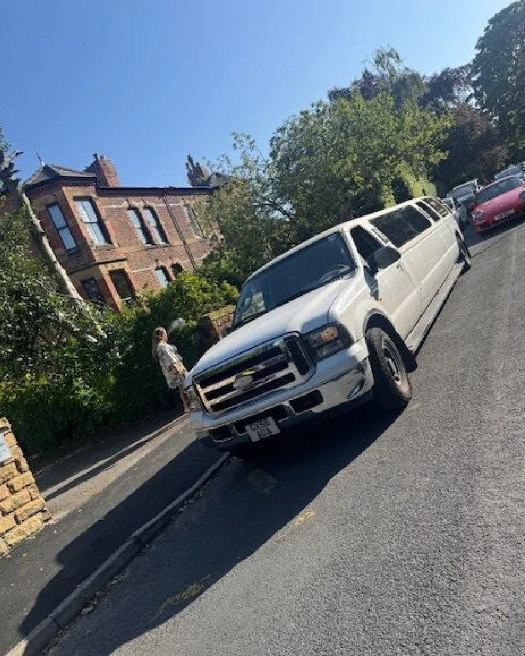 Elegance mixed with horsepower ✨ An entrance no one will forget 🎊

Thank you so much to Michelle for sending in these pictures of her and her daughters friends on their way to prom ❤️

Enquire now at hollywoodcars.com🎟️
