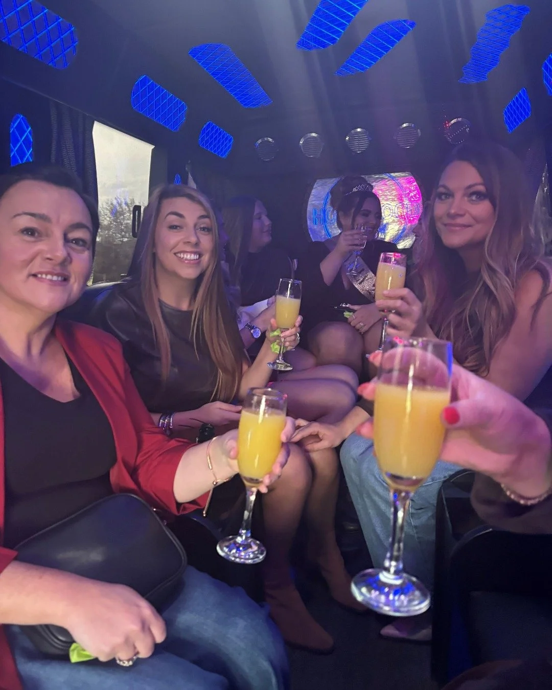 If your away from home, or right where you need to be, do it the right way, do it the Hollywood way ✨

Thank you so much to Beverly for sending in these pictures of her and her loved ones celebrating a Hen-do! ❤️🐔